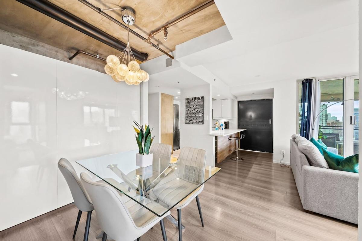 Beautiful 2 Bed Home DT with Free Parking