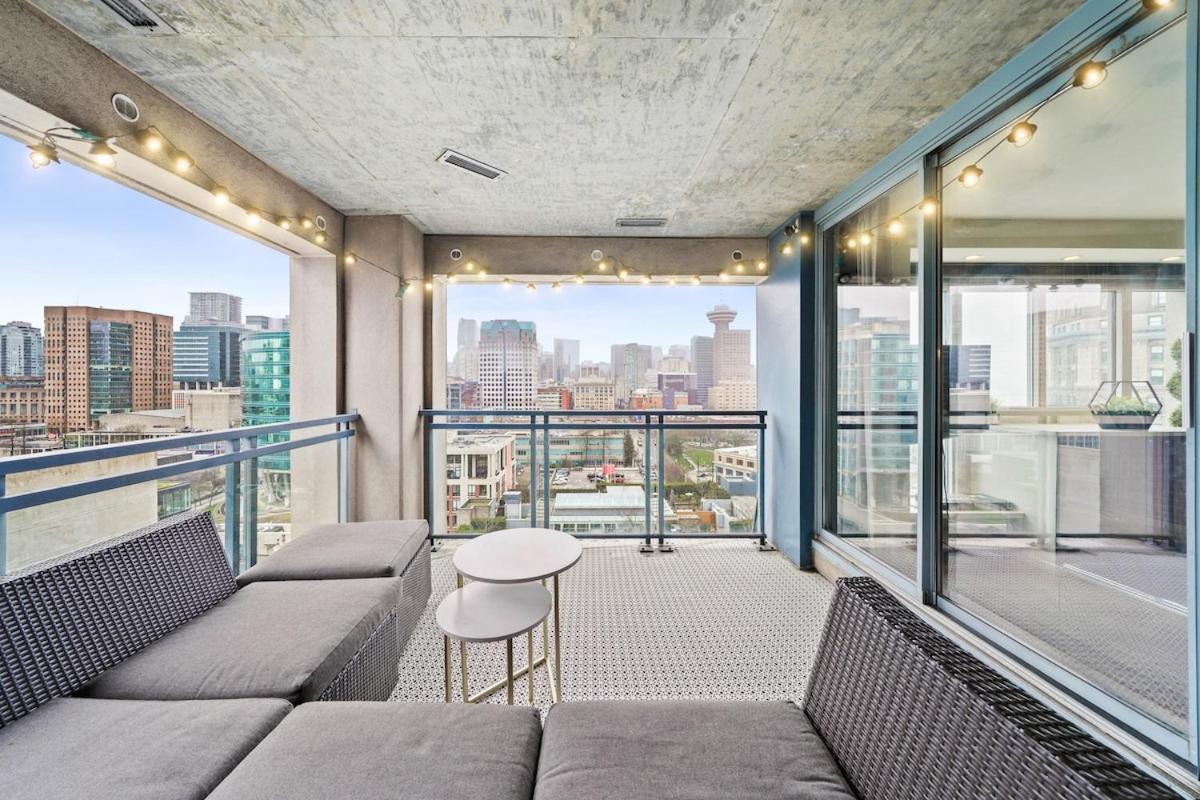 Beautiful 2 Bed Home DT with Free Parking