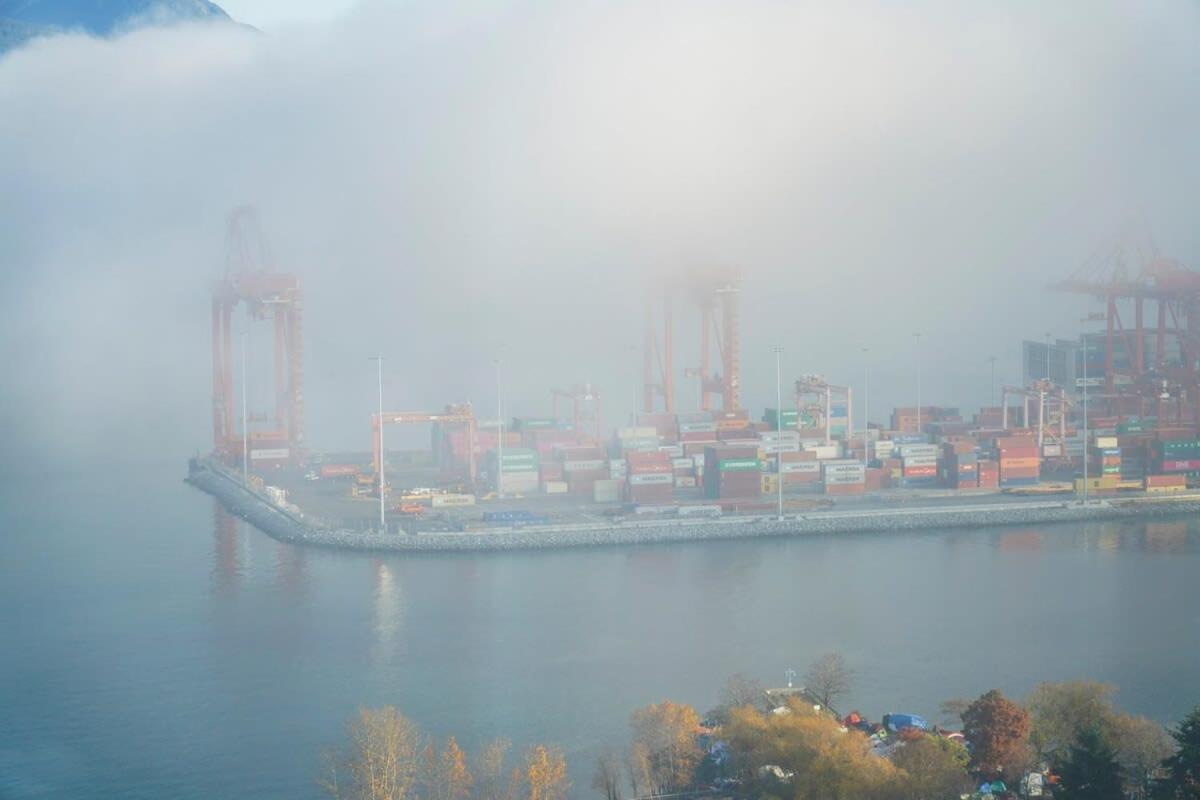 Breathtaking Water View Downtown with Free Parking