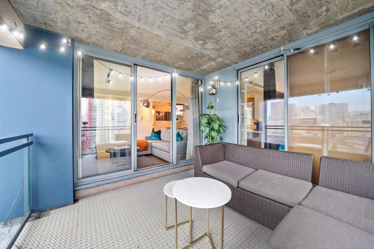 Beautiful 2 Bed Home DT with Free Parking