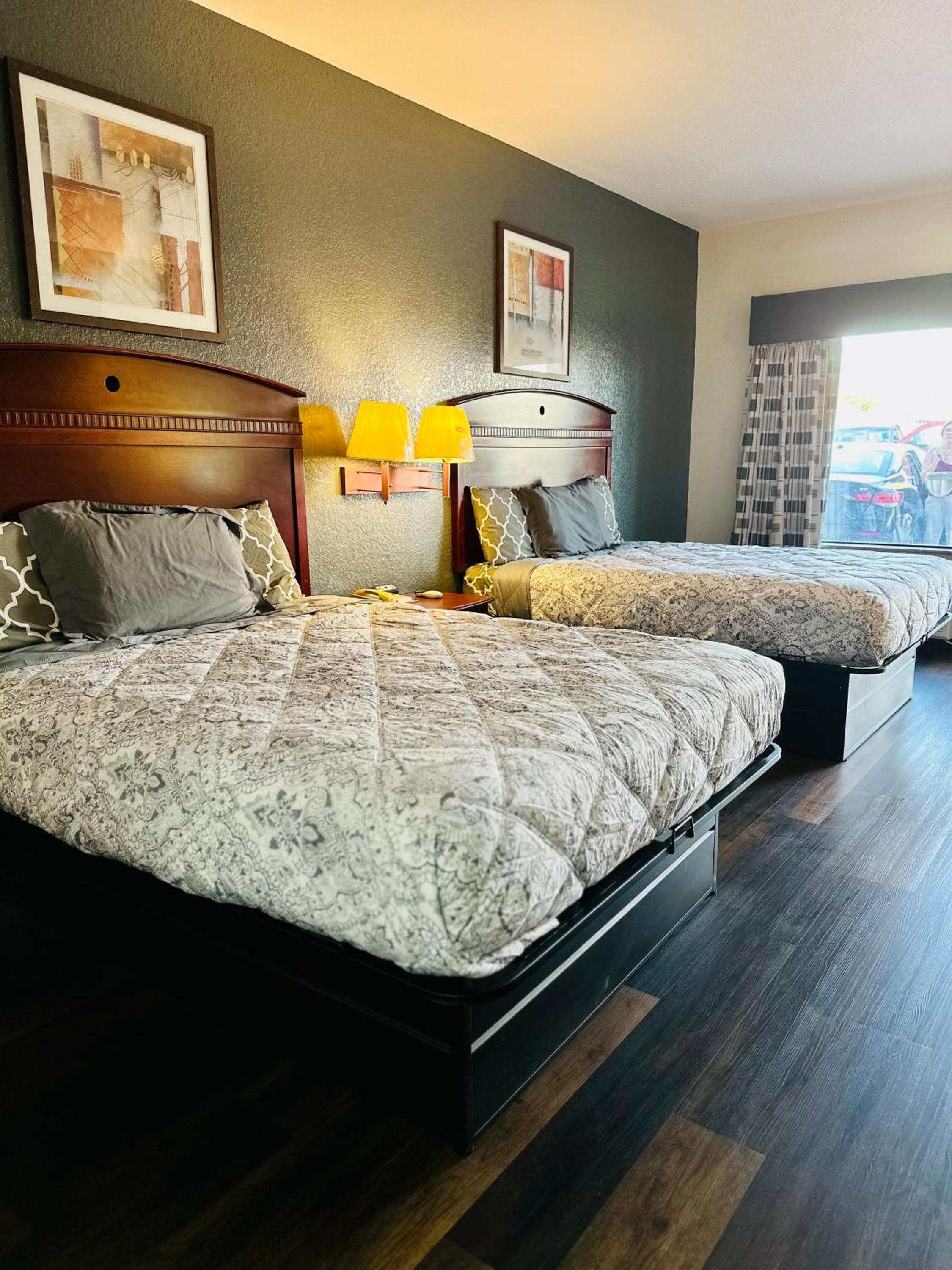 Magnolia Inn and Suites
