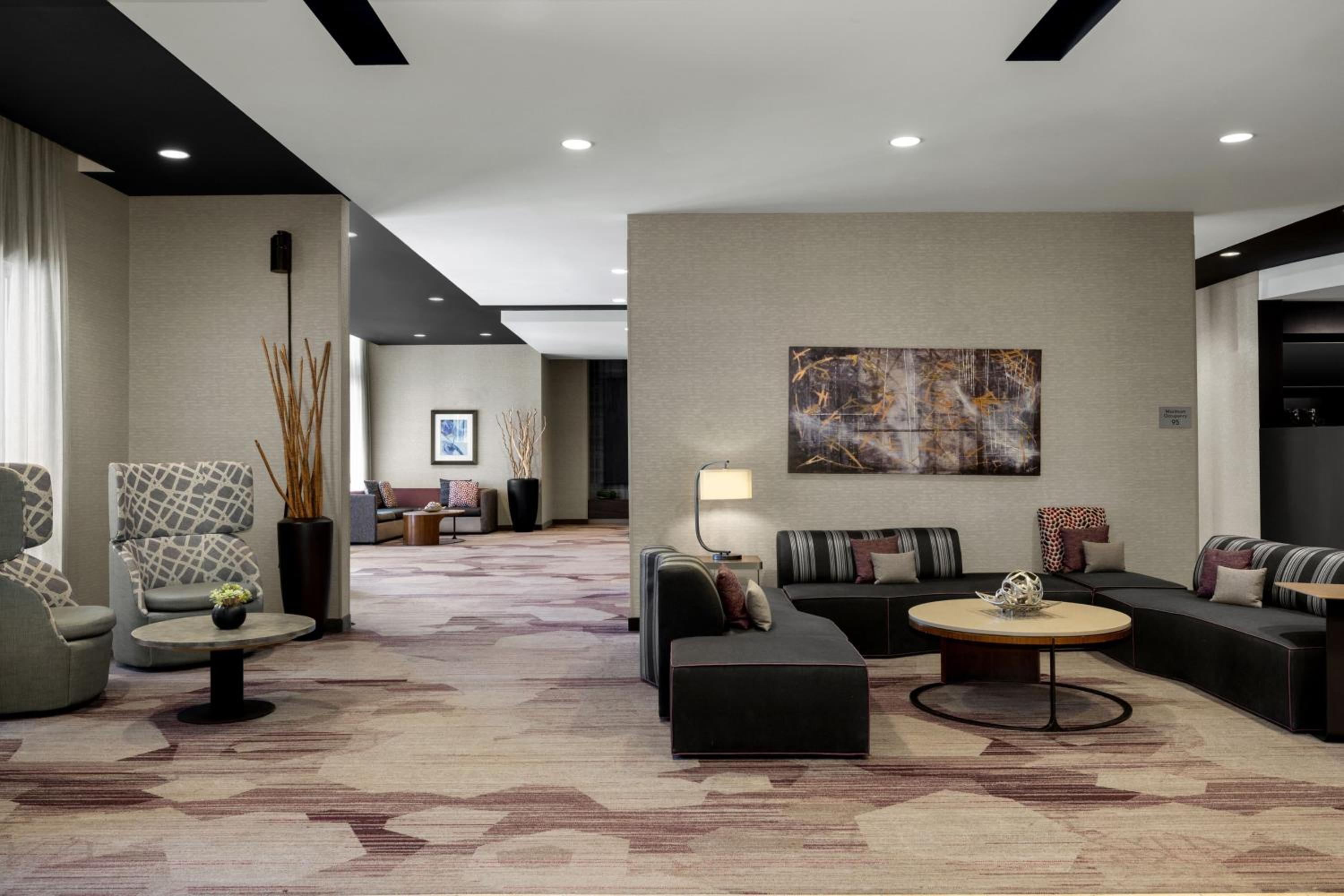 Courtyard by Marriott Omaha Bellevue at Beardmore Event Center - Property Image 29