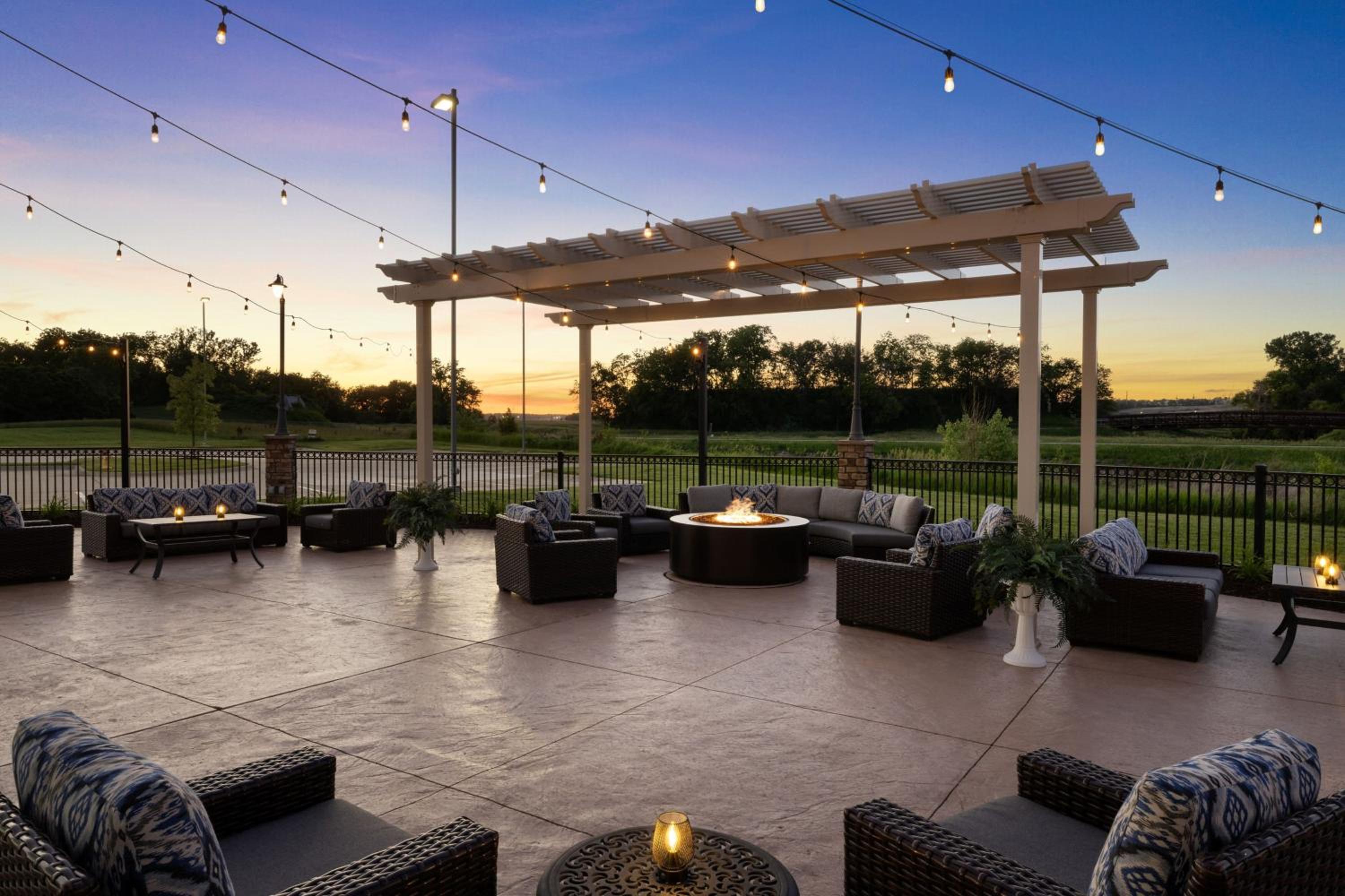 Courtyard by Marriott Omaha Bellevue at Beardmore Event Center - Property Image 48