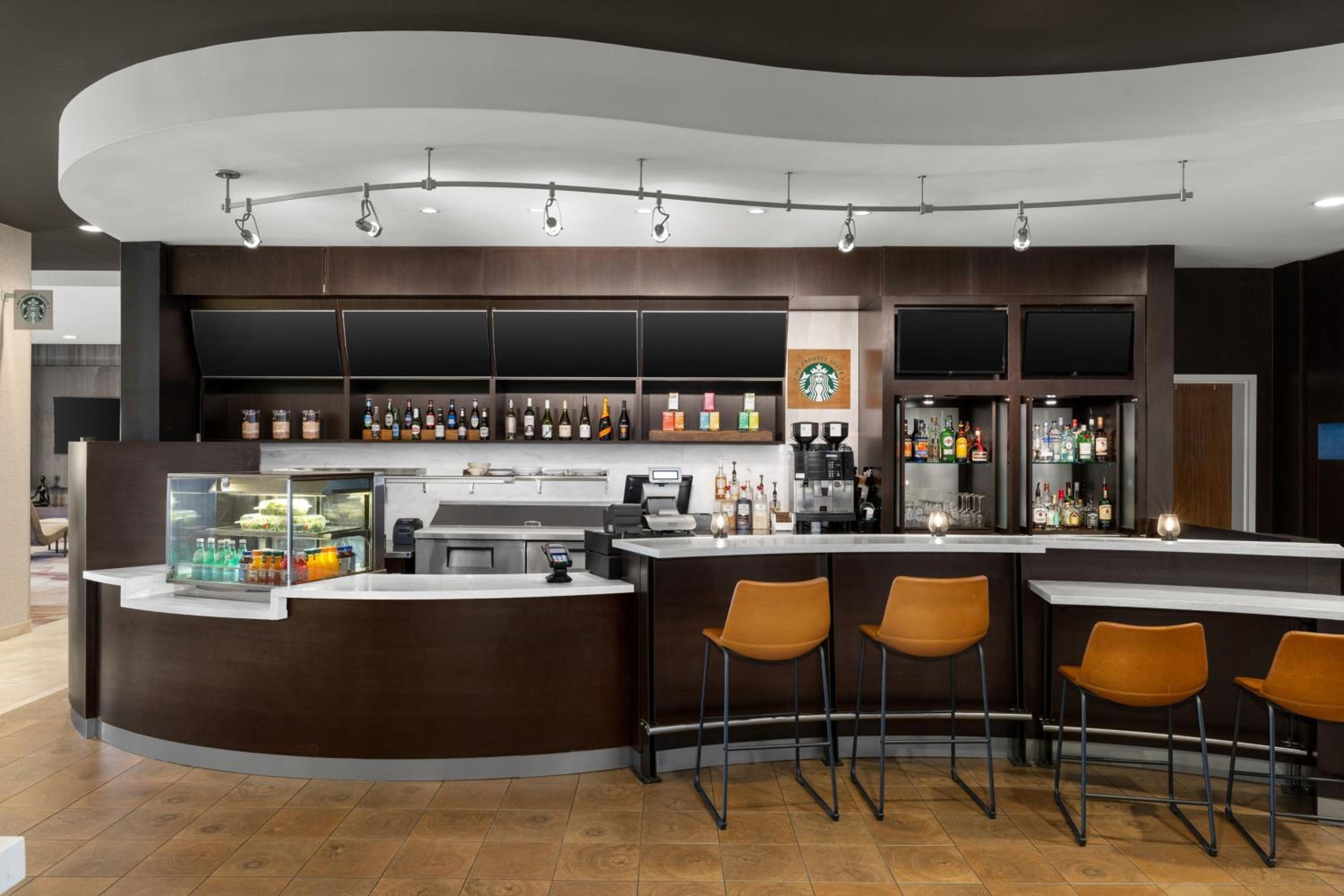 Courtyard by Marriott Omaha Bellevue at Beardmore Event Center - Property Image 49