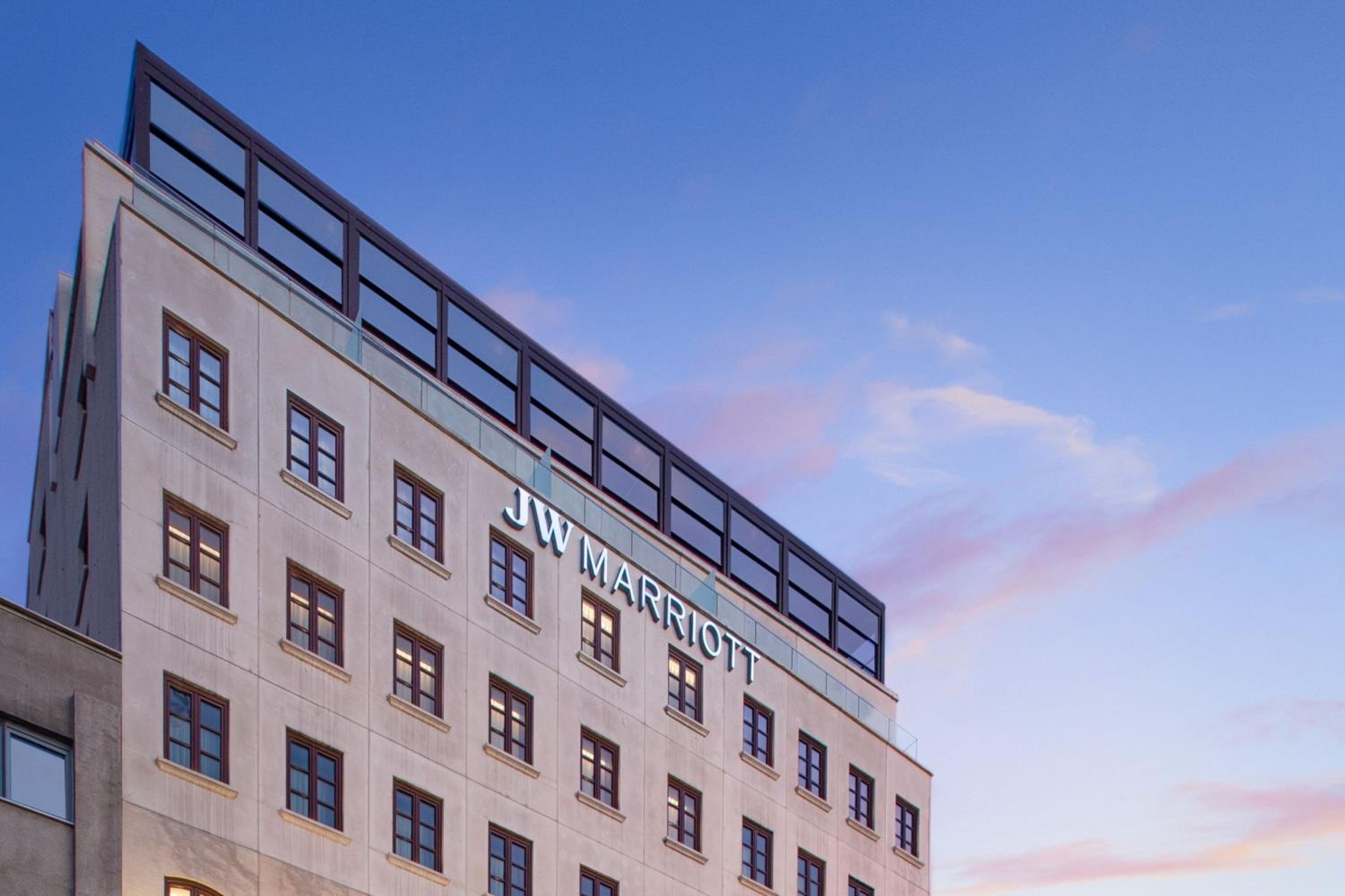 Hotel JW Marriott Istanbul Bosphorus - Image 1