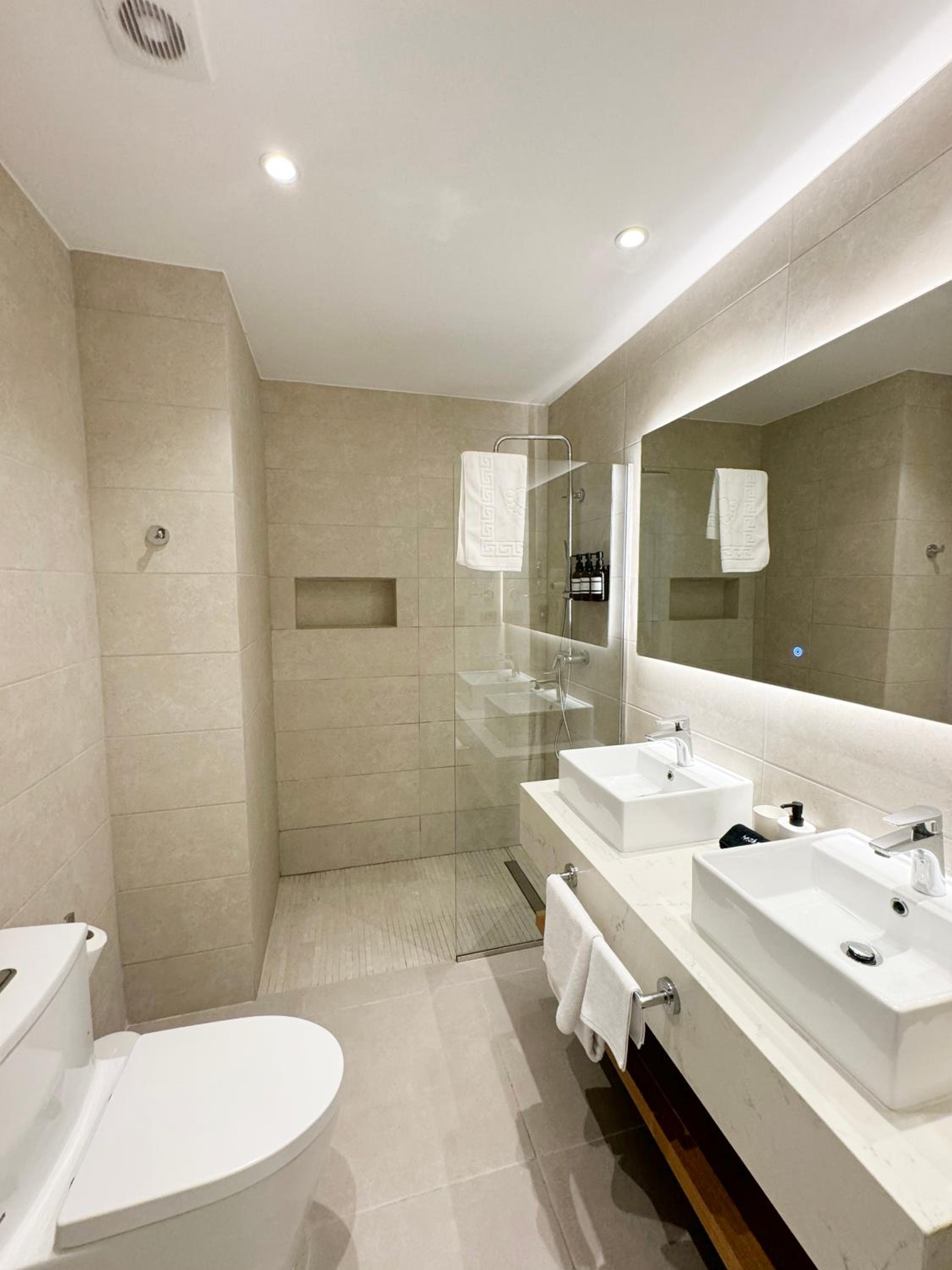 Tropical Relaxing 2 Bedroom Unit with picuzzi