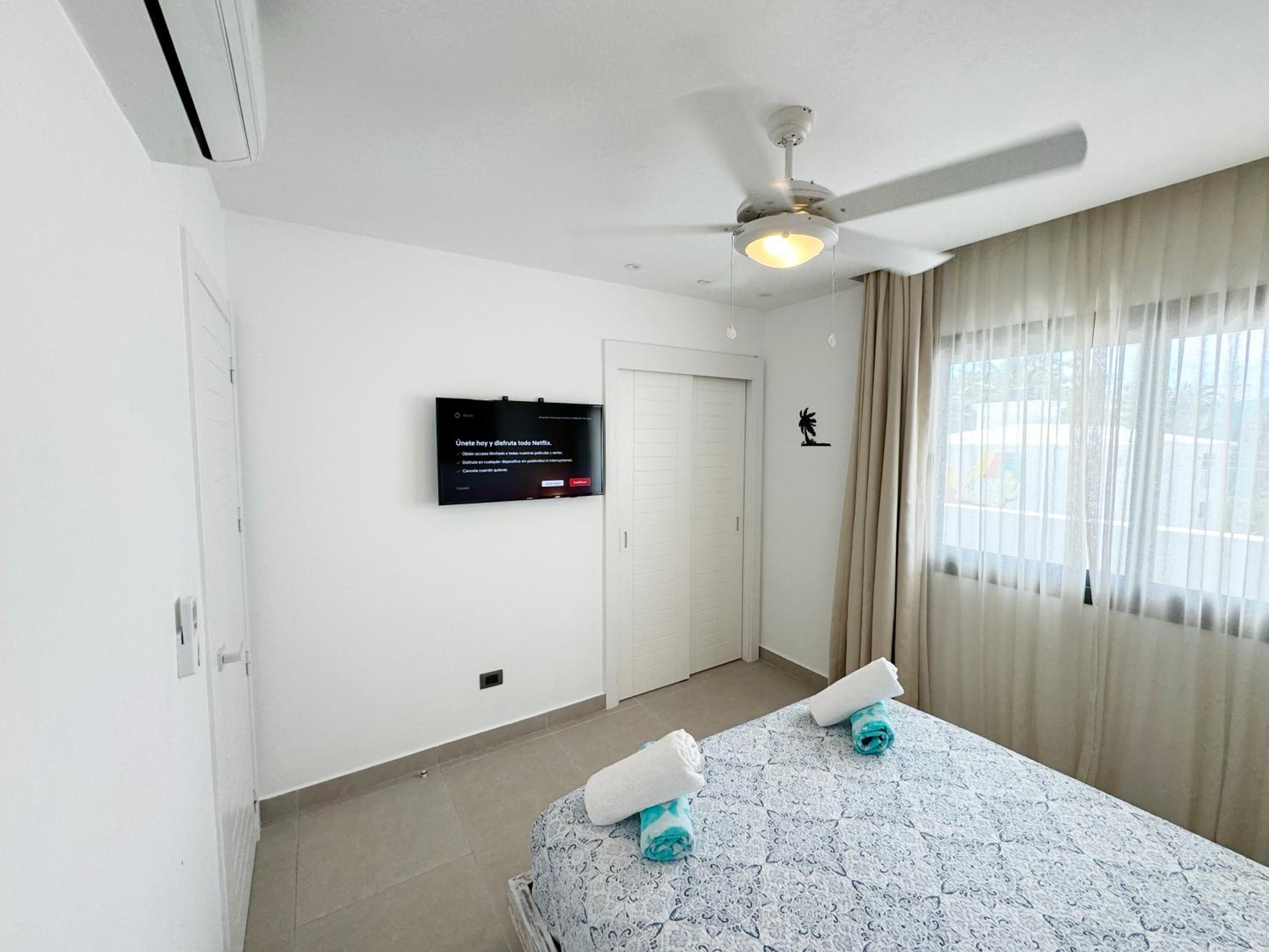 Tropical Relaxing 2 Bedroom Unit with picuzzi