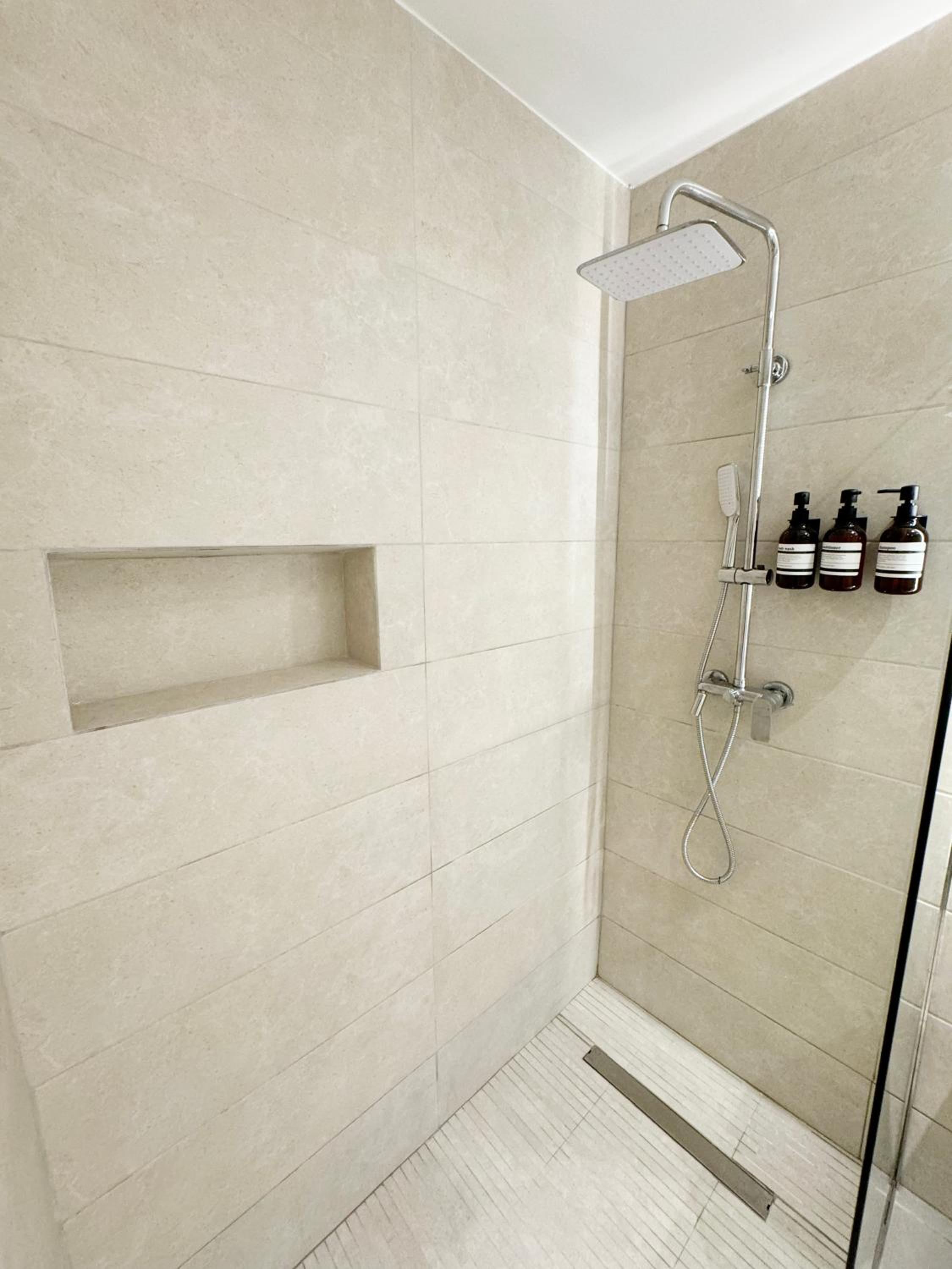 Tropical Relaxing 2 Bedroom Unit with picuzzi