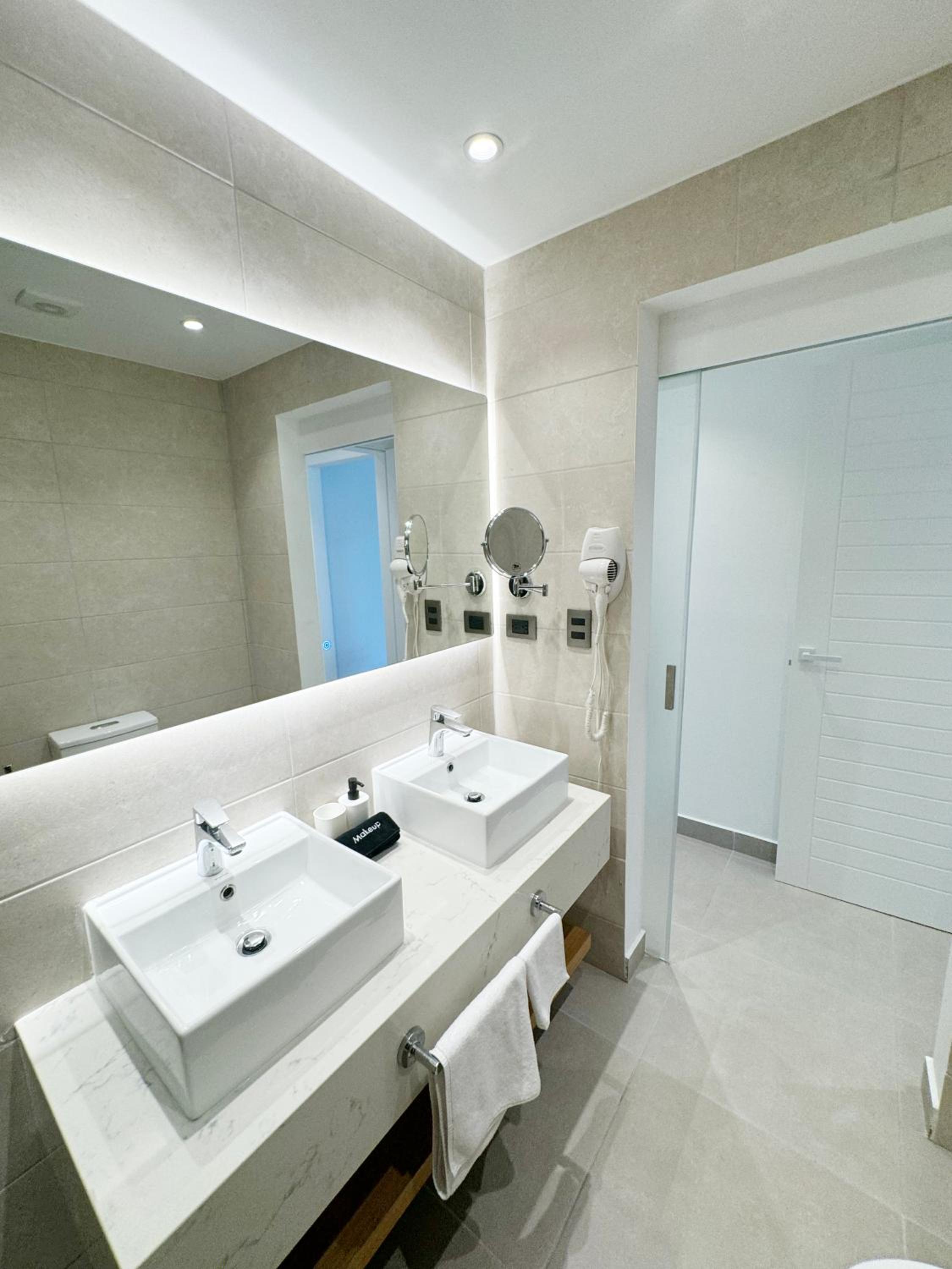 Tropical Relaxing 2 Bedroom Unit with picuzzi
