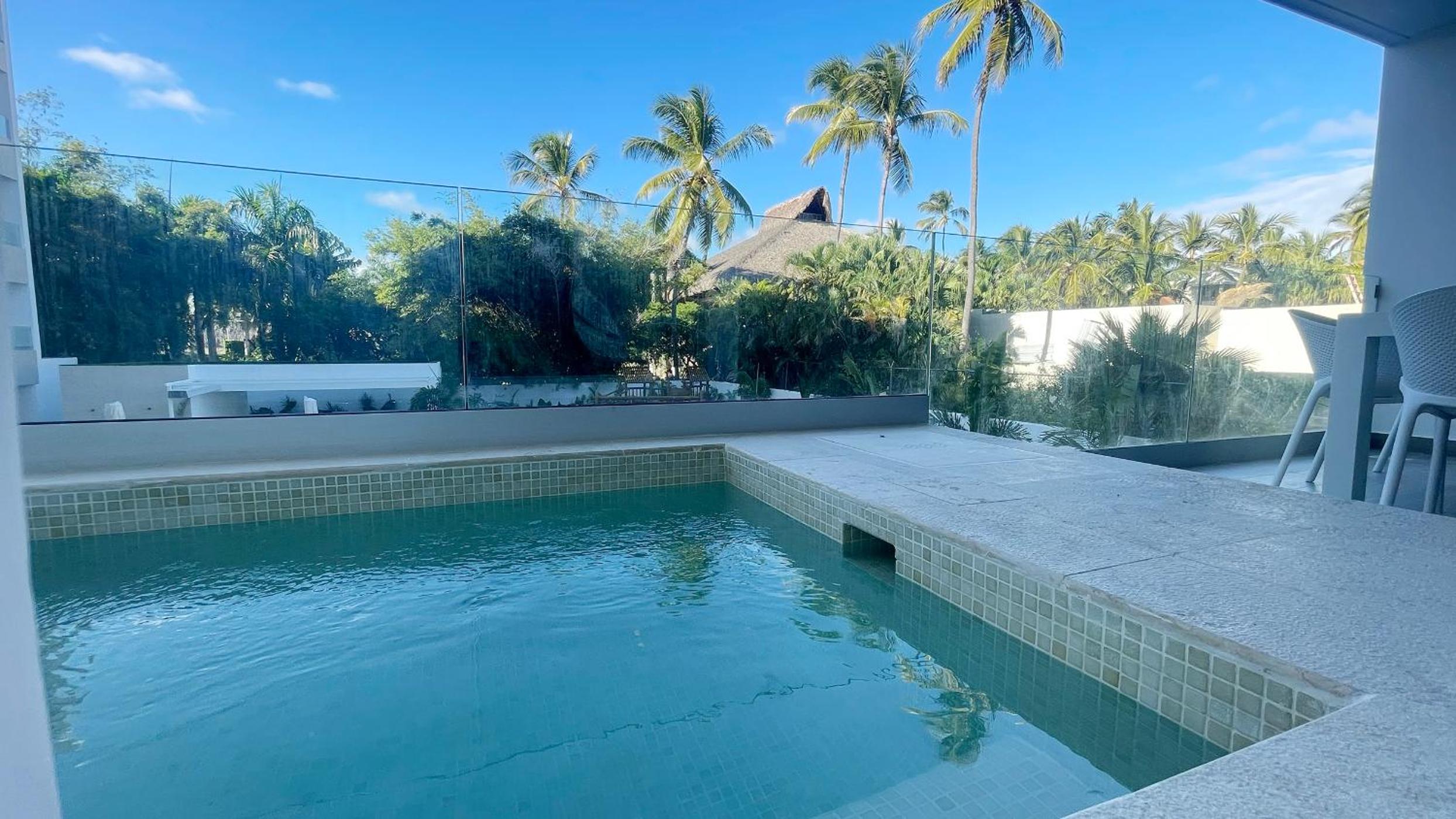 Tropical Relaxing 2 Bedroom Unit with picuzzi