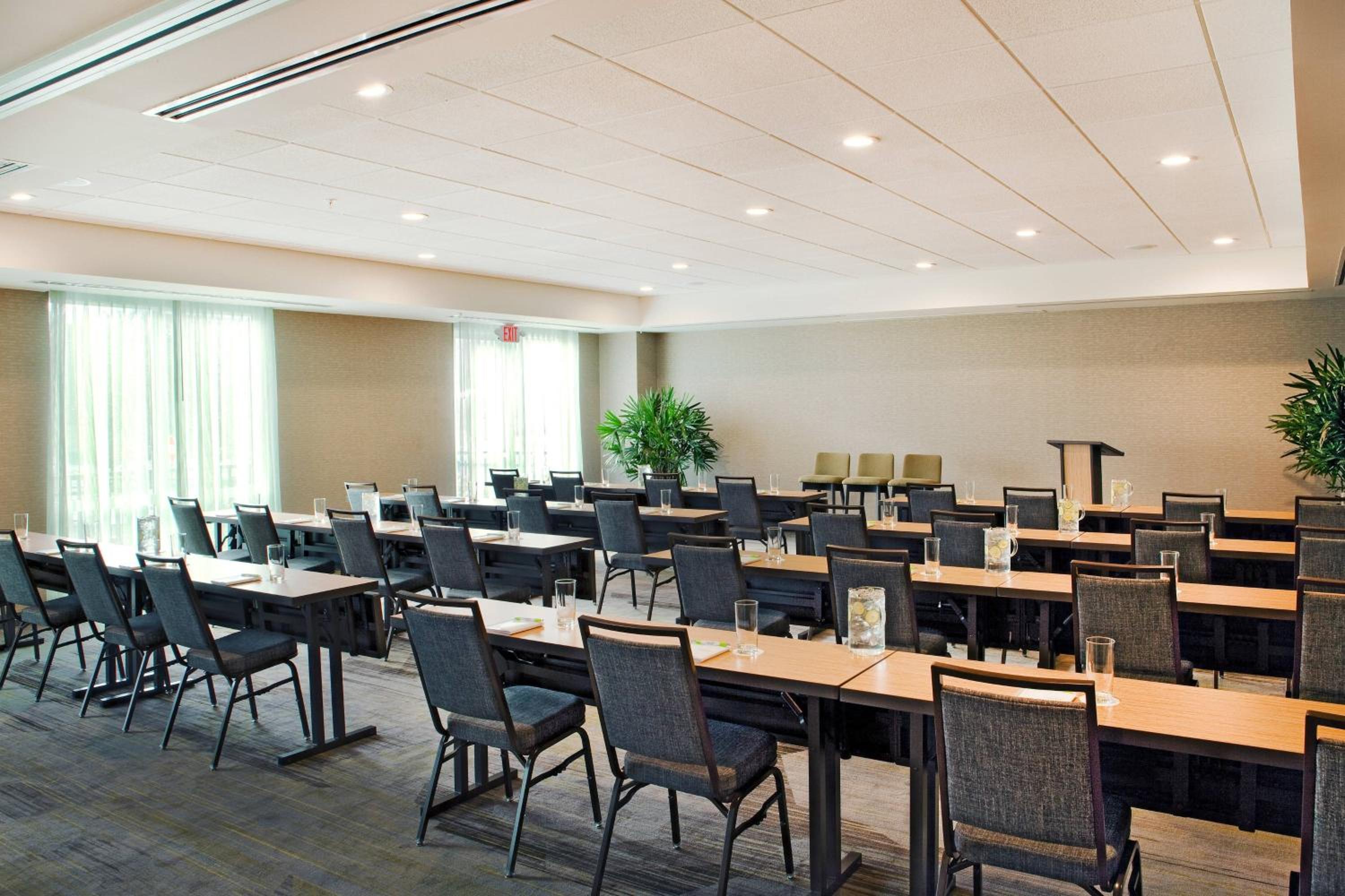 Courtyard by Marriott Yonkers Westchester County - Property Image 5