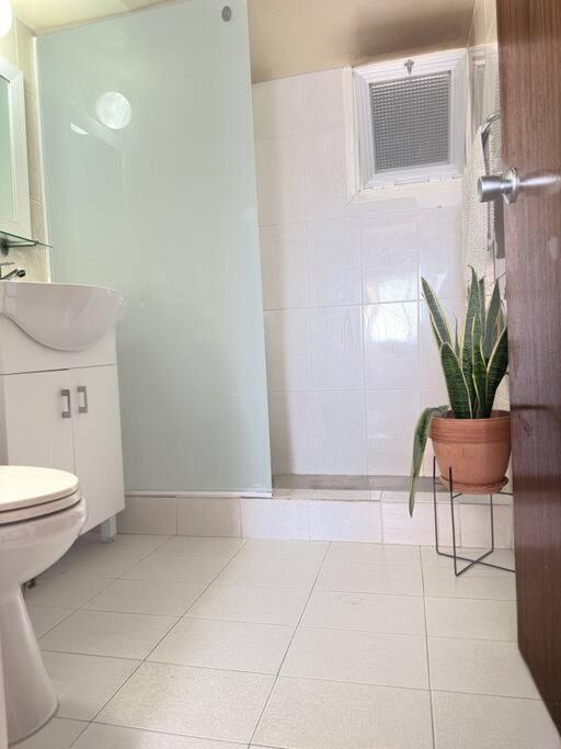 Sea View 1BR With Pool Access