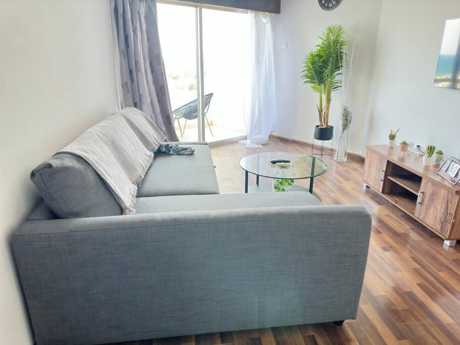 Sea View 1BR With Pool Access