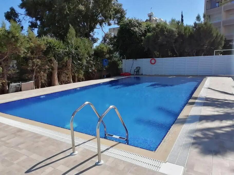 Sea View 1BR With Pool Access