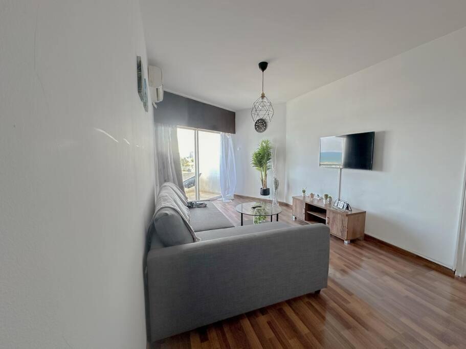 Sea View 1BR With Pool Access