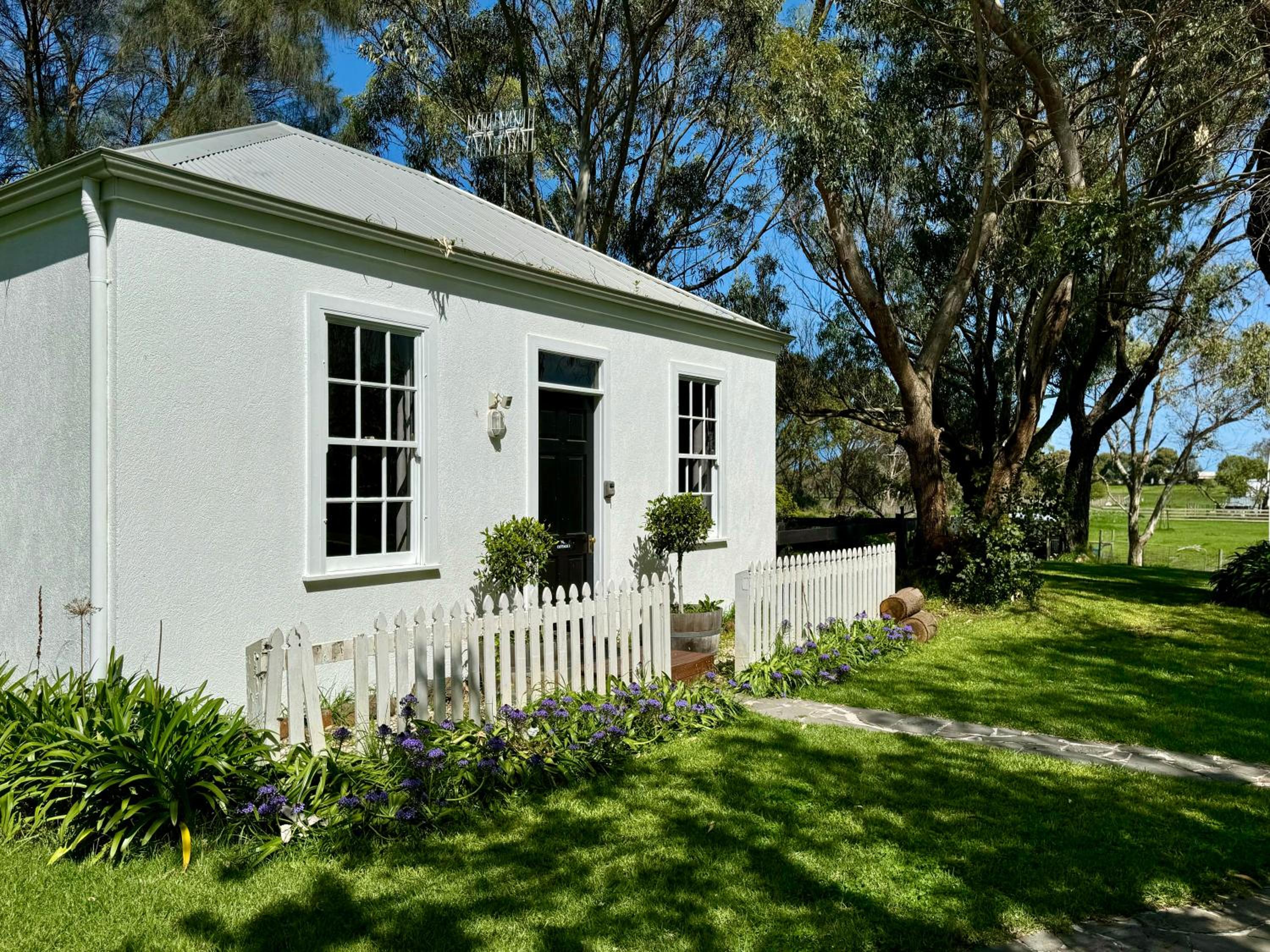 Clonmara Country House and Cottages