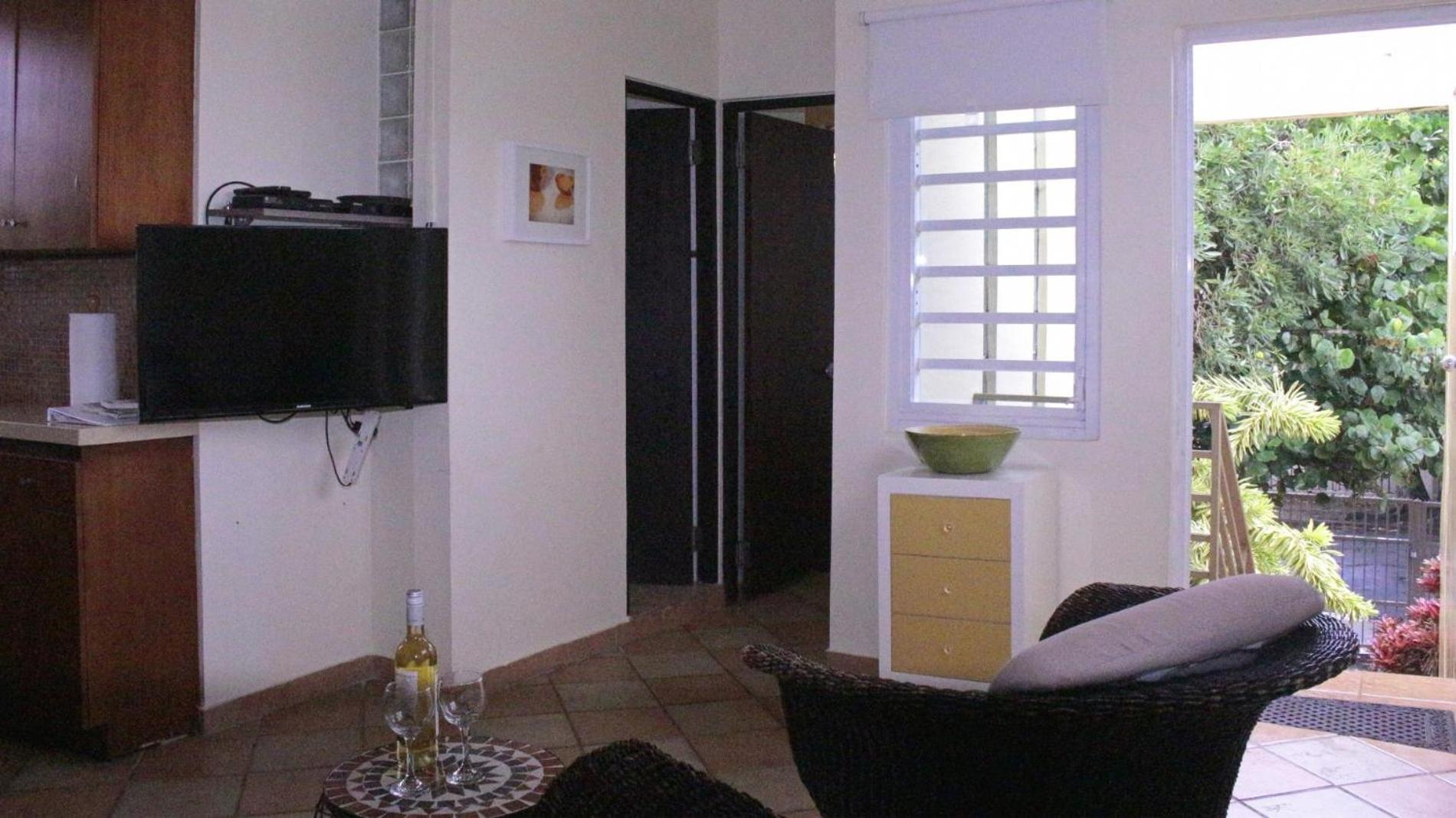 Photo 8