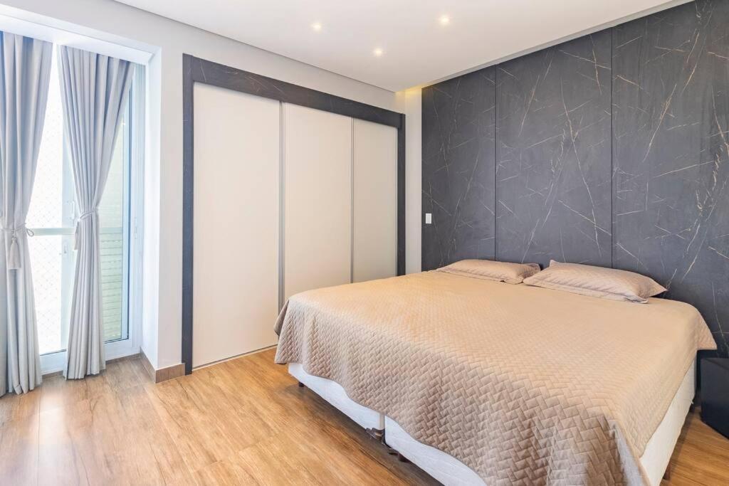 Apartamento pe na areia nas pitangueiras