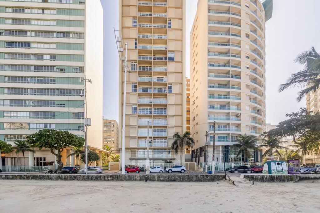 Apartamento pe na areia nas pitangueiras