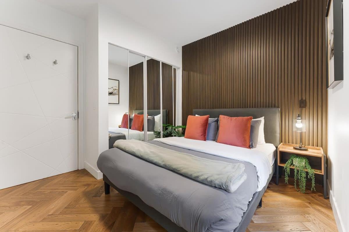 Designer Cozy Condo in Vibrant West End Dwntwn
