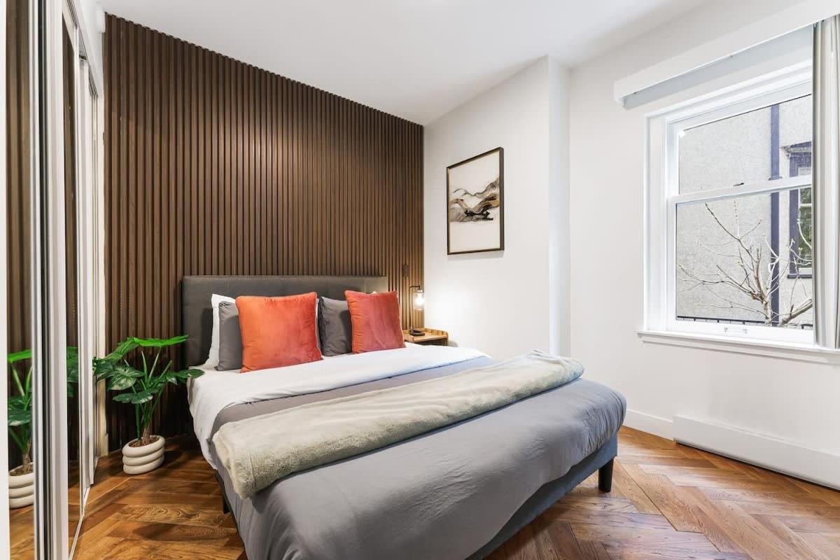 Designer Cozy Condo in Vibrant West End Dwntwn