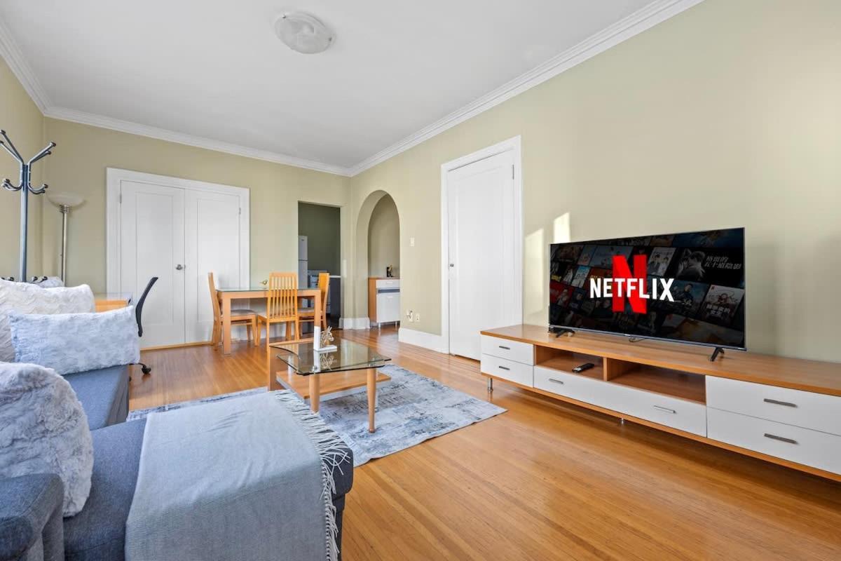 Stunning 2 Bedroom Condo in West End Dwntwn