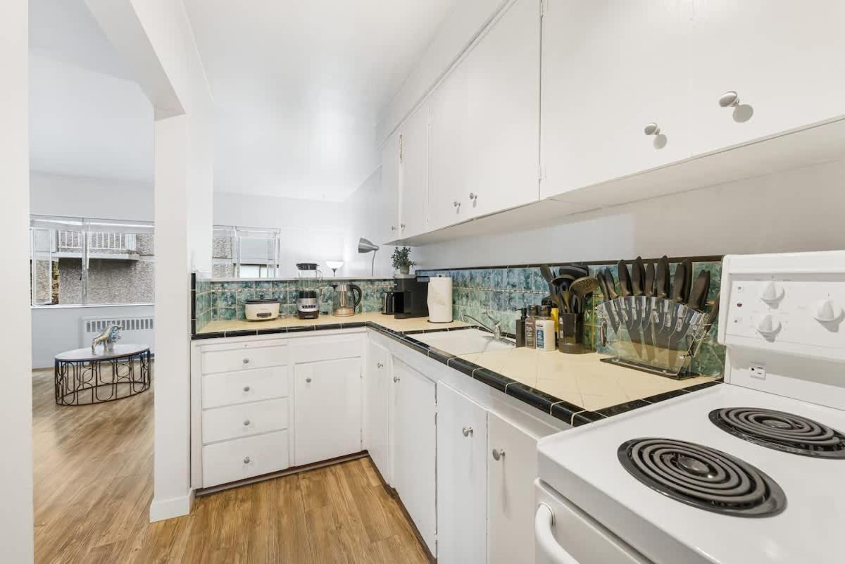 Cozy Central 1-Bedroom Condo in the West End Dwntwn