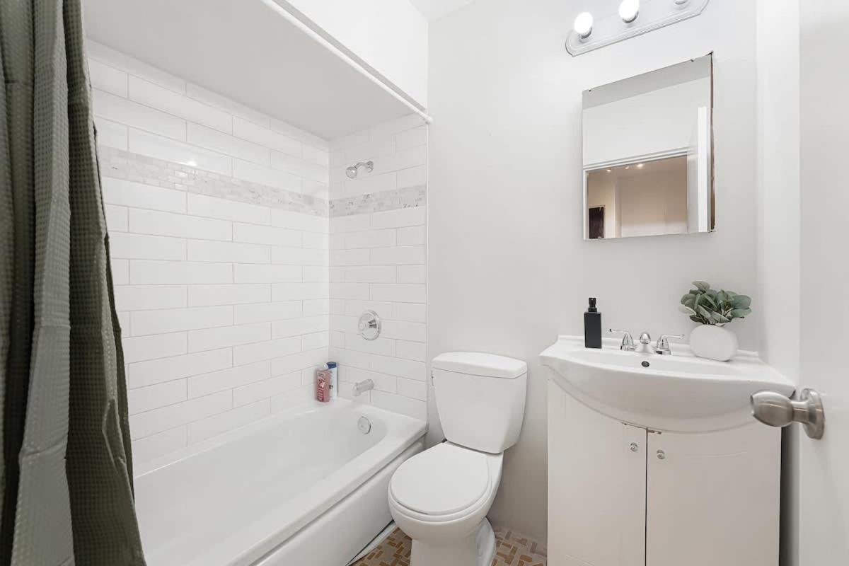 Cozy Central 1-Bedroom Condo in the West End Dwntwn