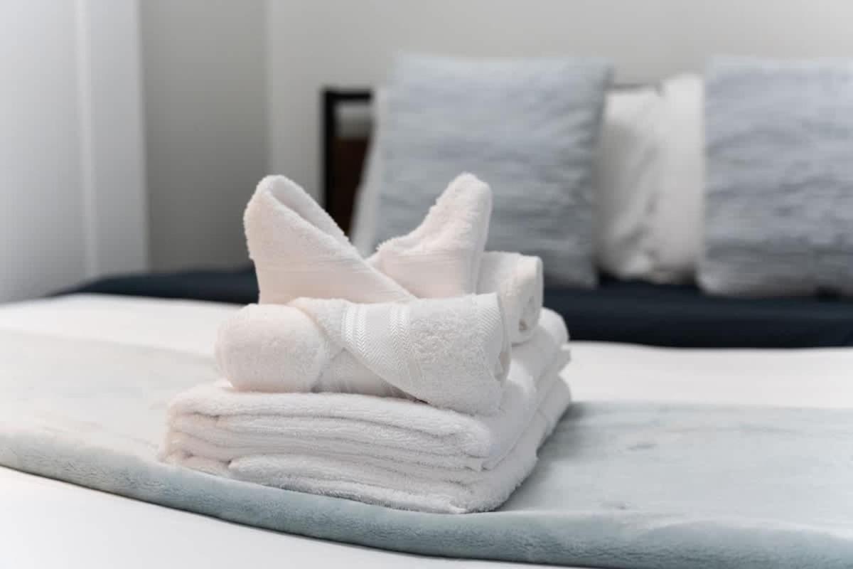 Cozy Central 1-Bedroom Condo in the West End Dwntwn