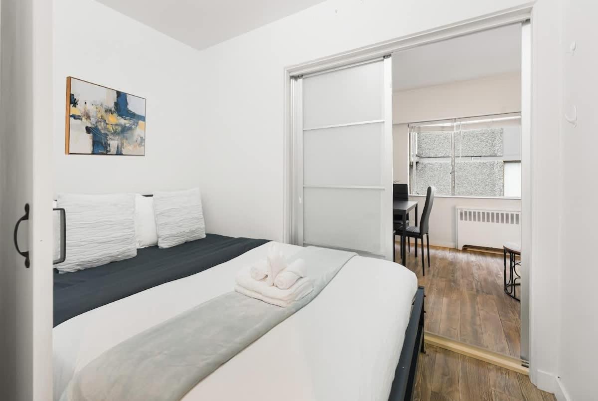 Cozy Central 1-Bedroom Condo in the West End Dwntwn