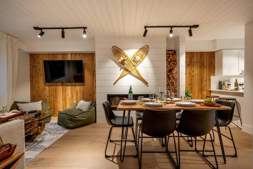 Hotel Powder & Pines Luxury Suite - Image 1