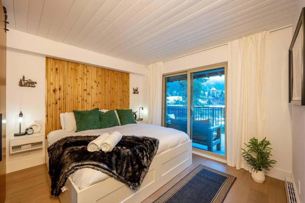 Powder & Pines Boutique Apartment