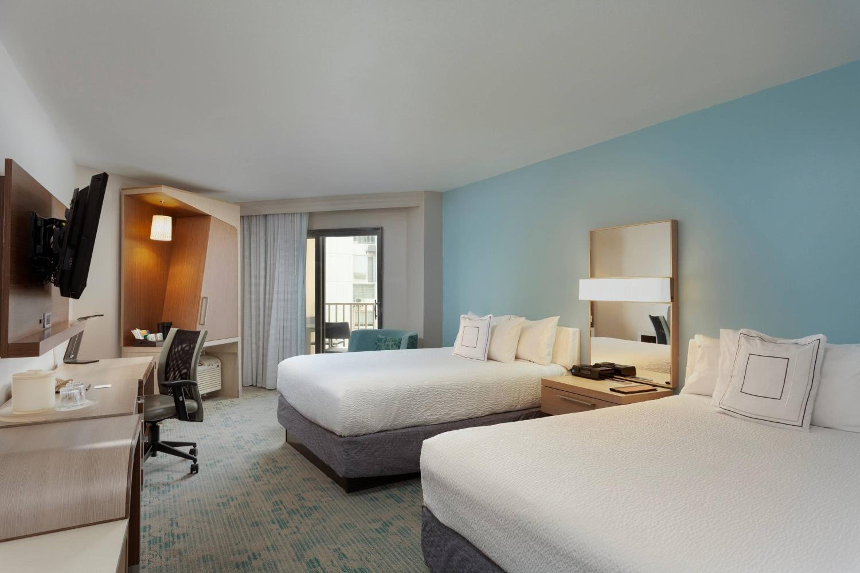 Courtyard by Marriott Isla Verde Beach Resort - Property Image 70