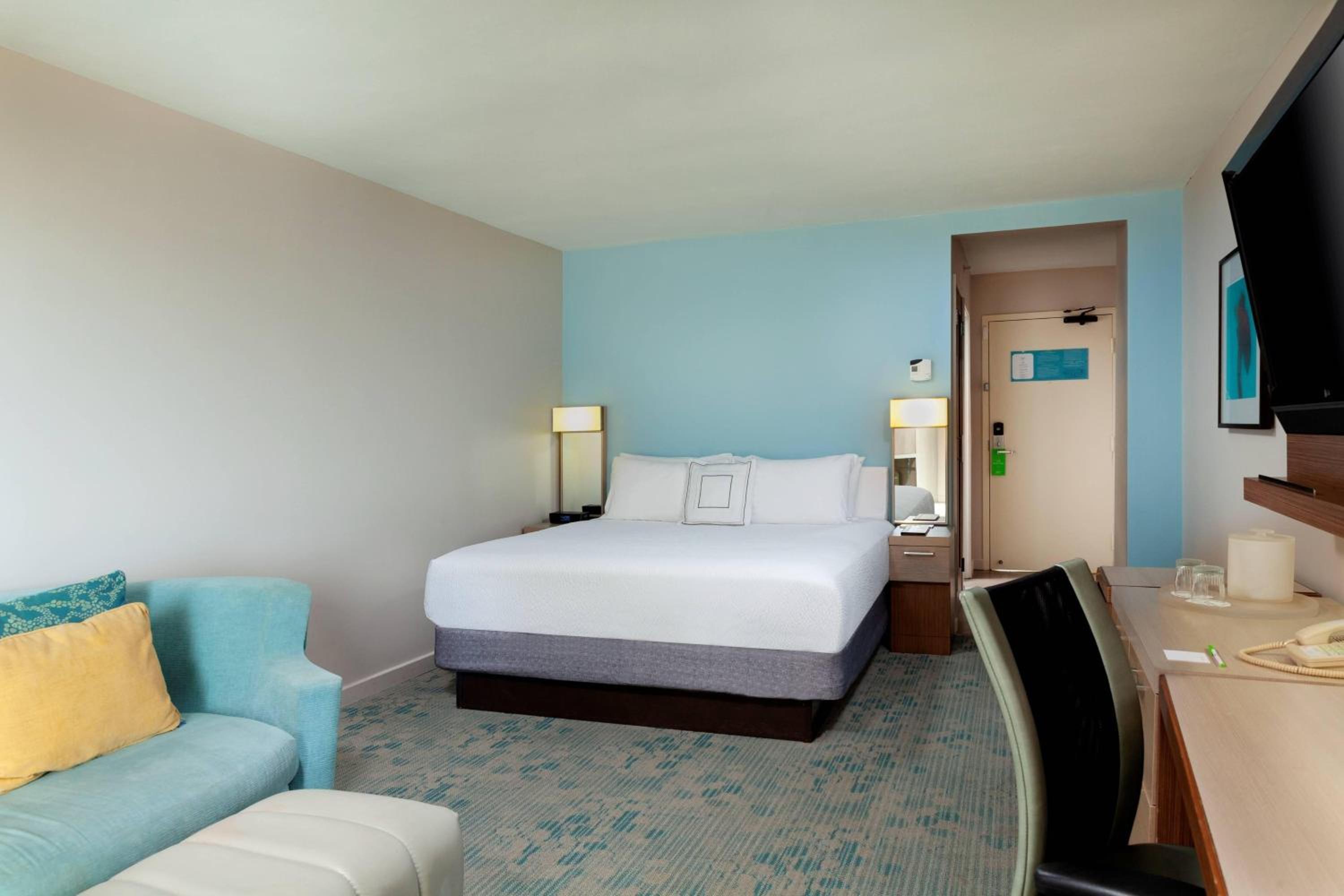 Courtyard by Marriott Isla Verde Beach Resort - Property Image 73