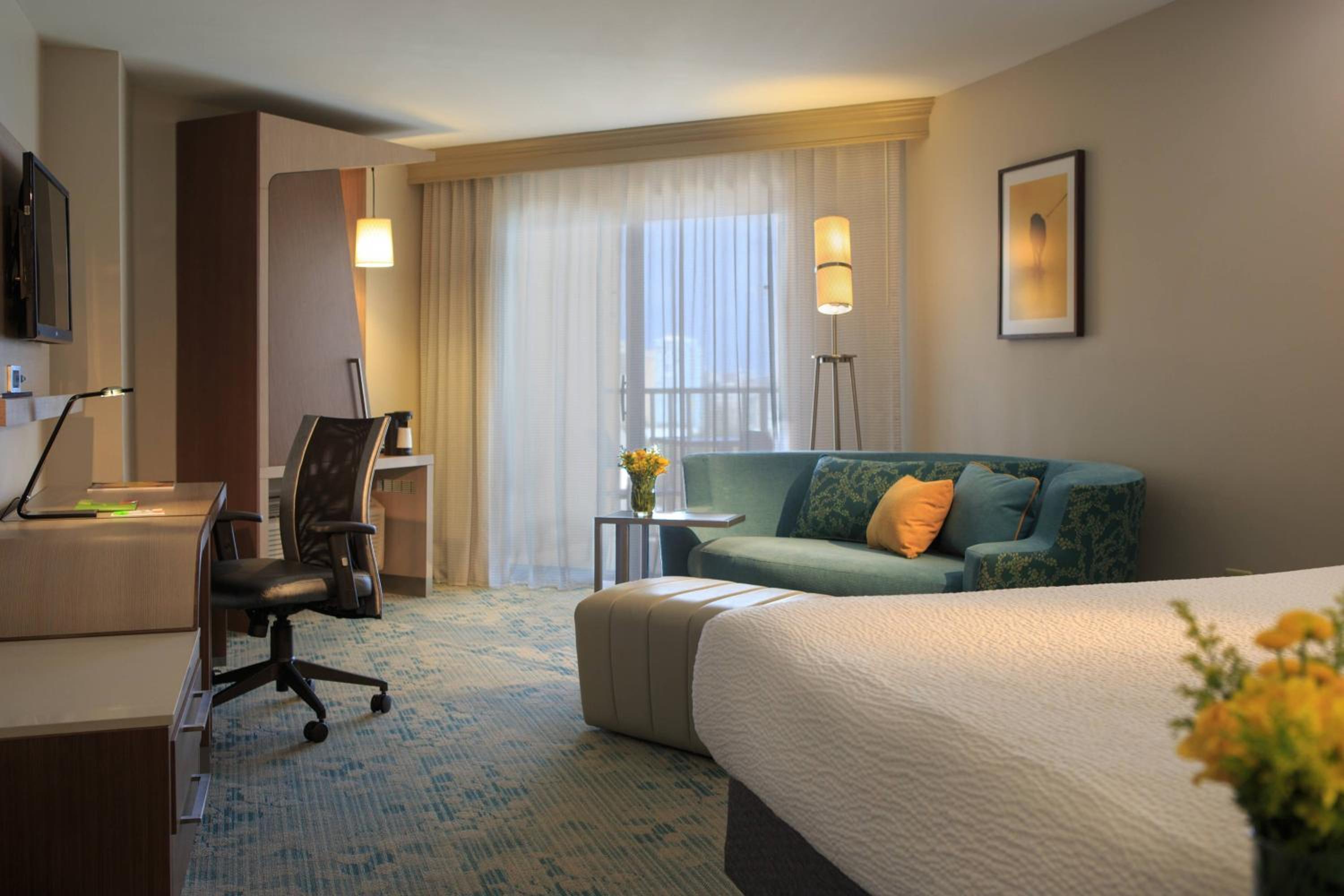 Courtyard by Marriott Isla Verde Beach Resort - Property Image 78