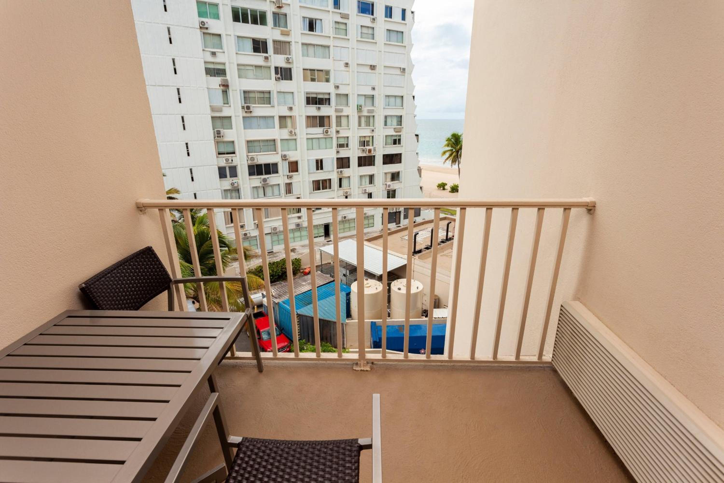 Courtyard by Marriott Isla Verde Beach Resort - Property Image 9
