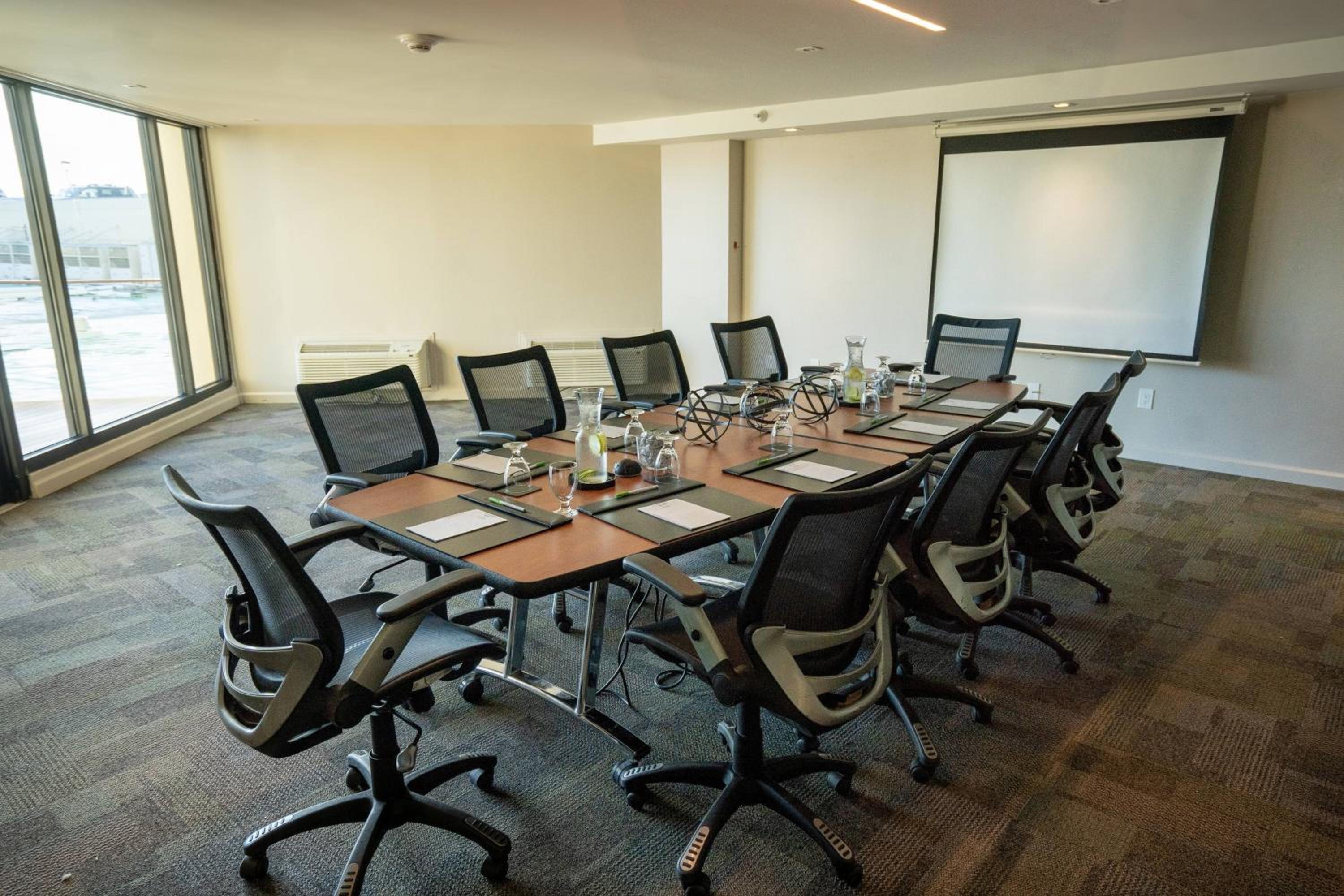 Courtyard by Marriott Isla Verde Beach Resort - Property Image 125