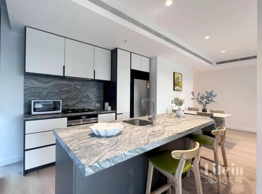 West Side Place Luxury Executive Residence by Ritz Carlton