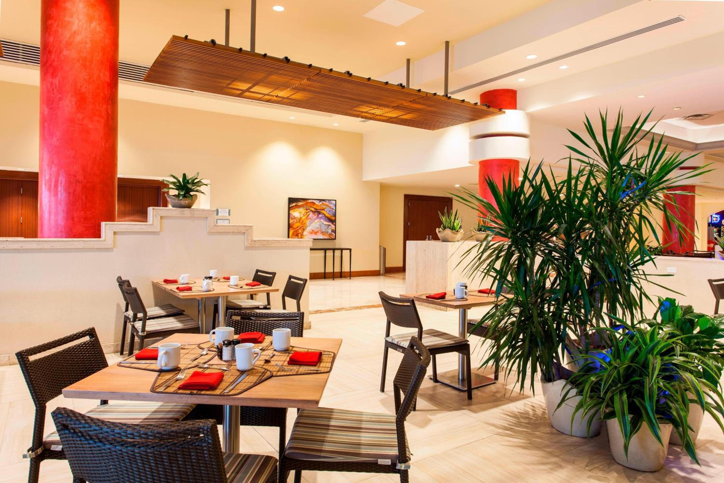 Courtyard by Marriott Isla Verde Beach Resort - Property Image 37