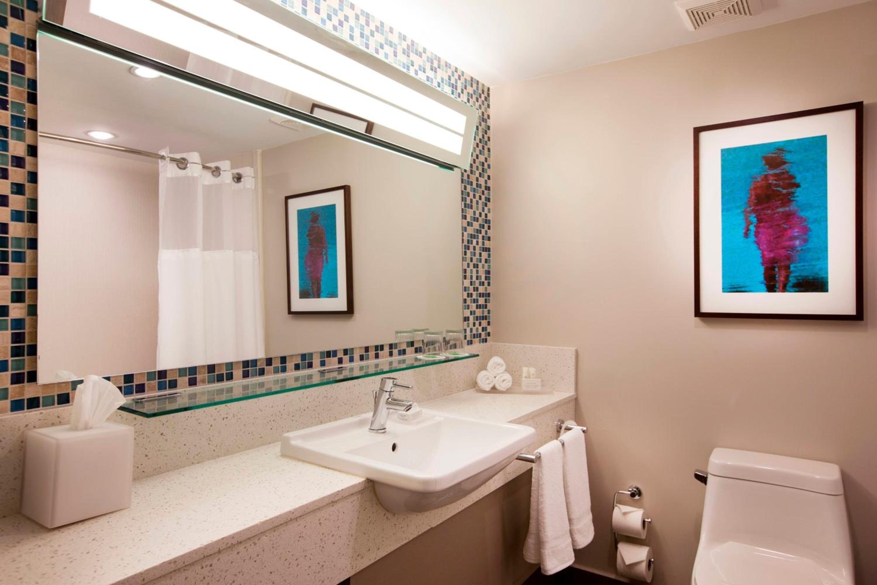 Courtyard by Marriott Isla Verde Beach Resort - Property Image 80