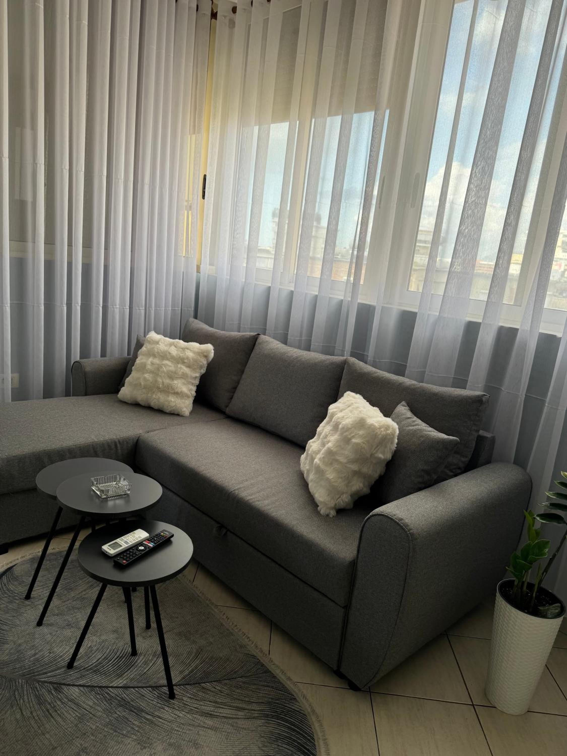 Mirela’s Apartment City Center