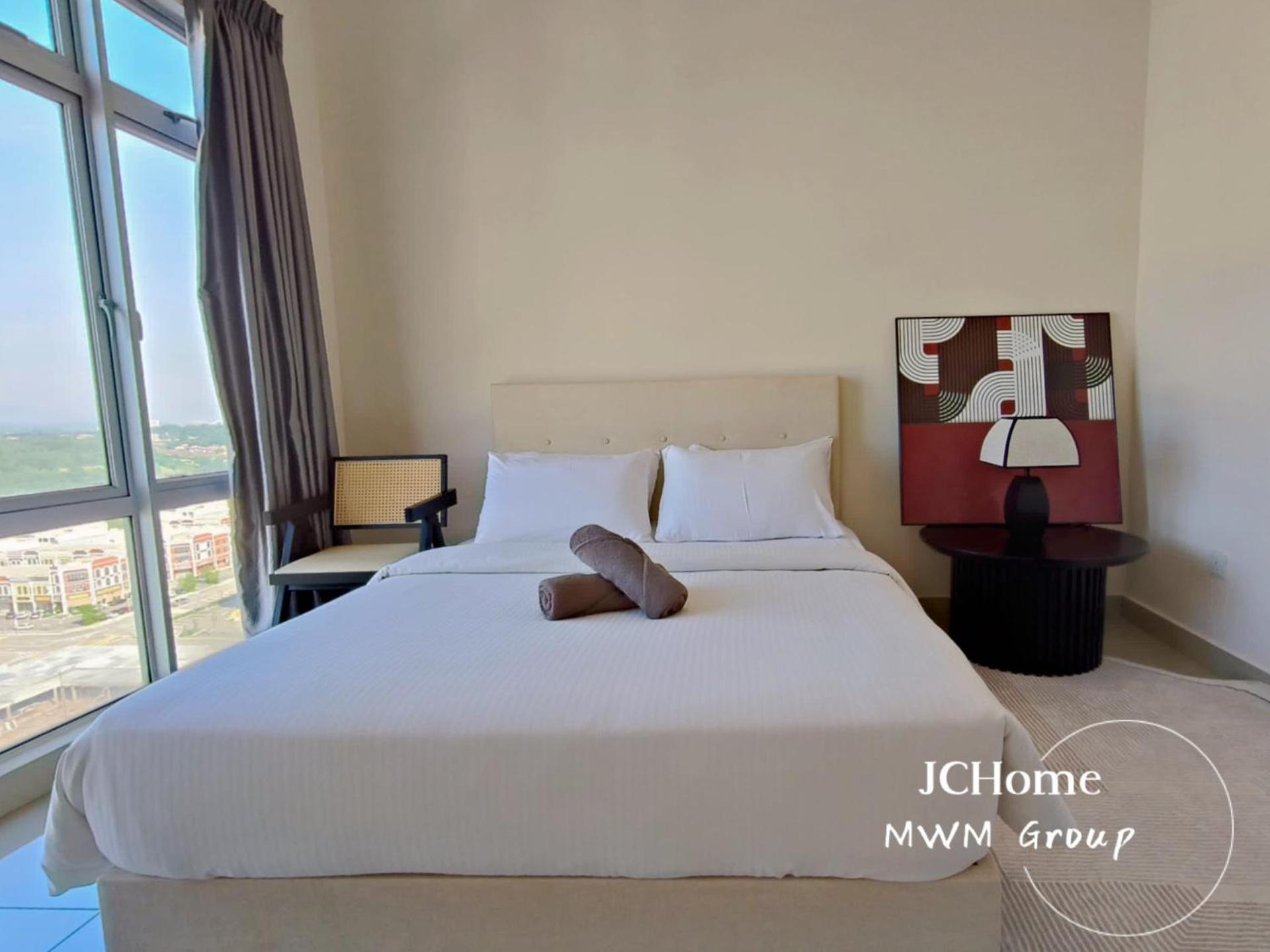 Manhattan Austin By JC Home