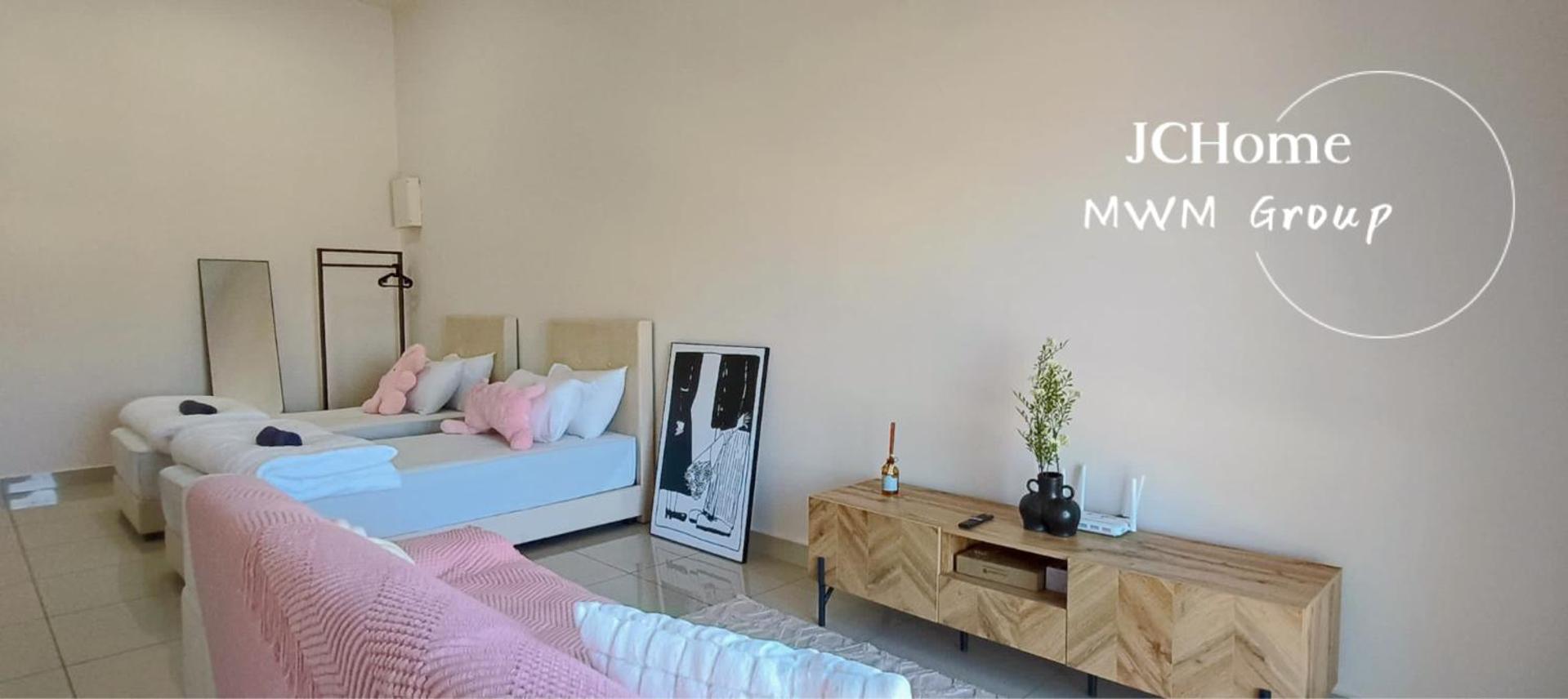 Manhattan Austin By JC Home