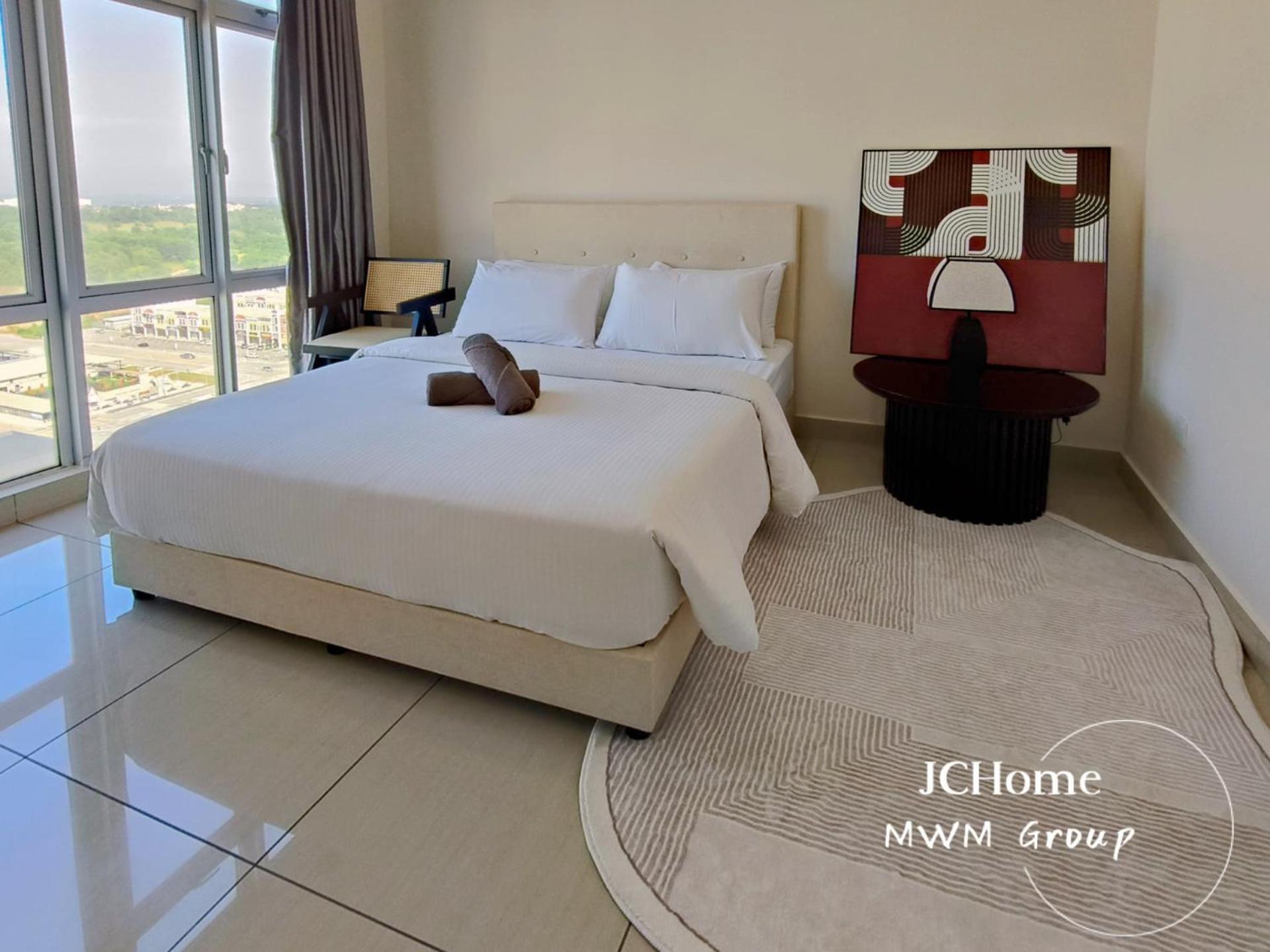 Manhattan Austin By JC Home