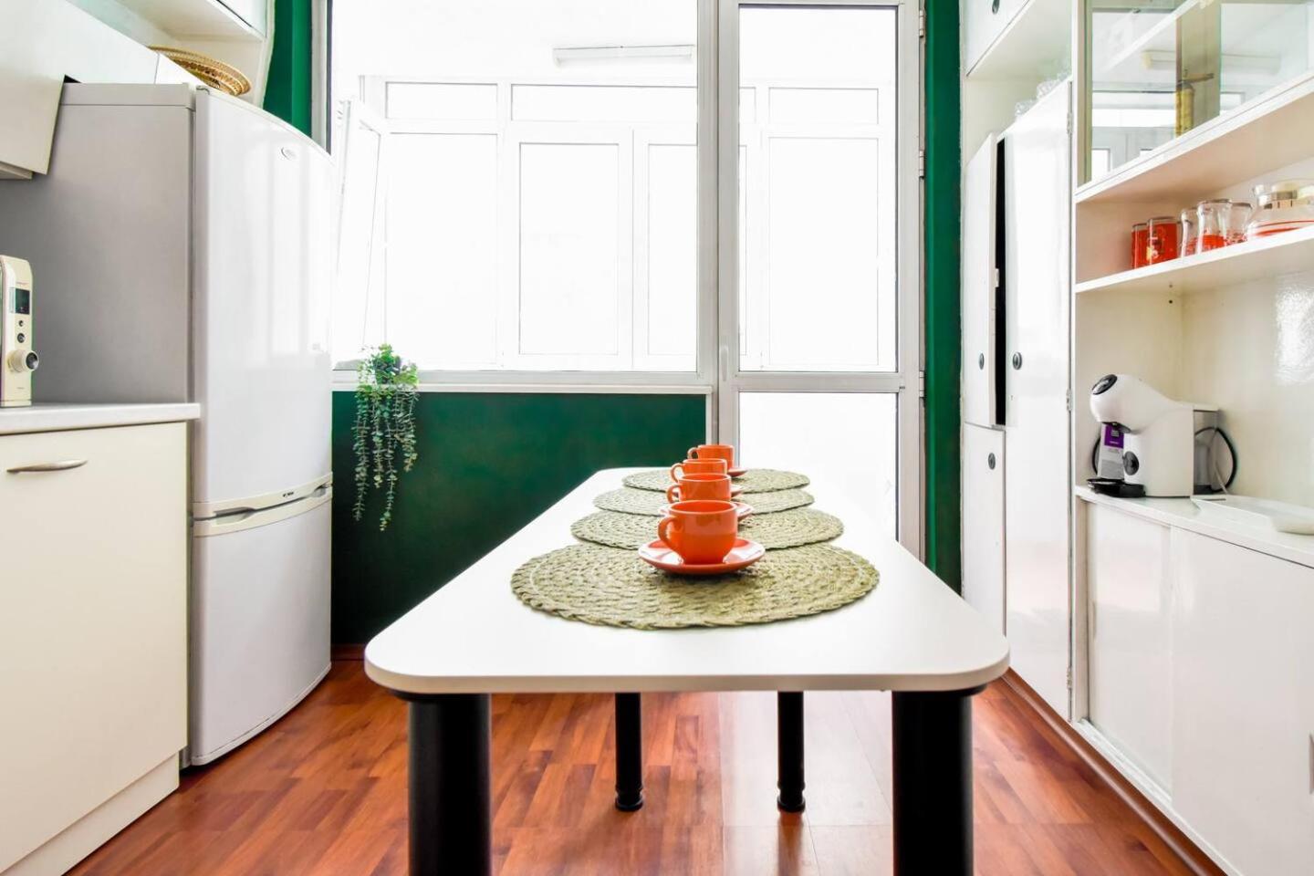 Creative 70s-Inspired Stay Center Parking