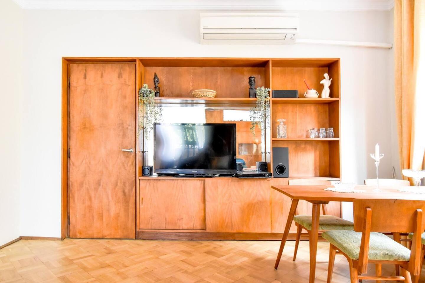 Creative 70s-Inspired Stay Center Parking