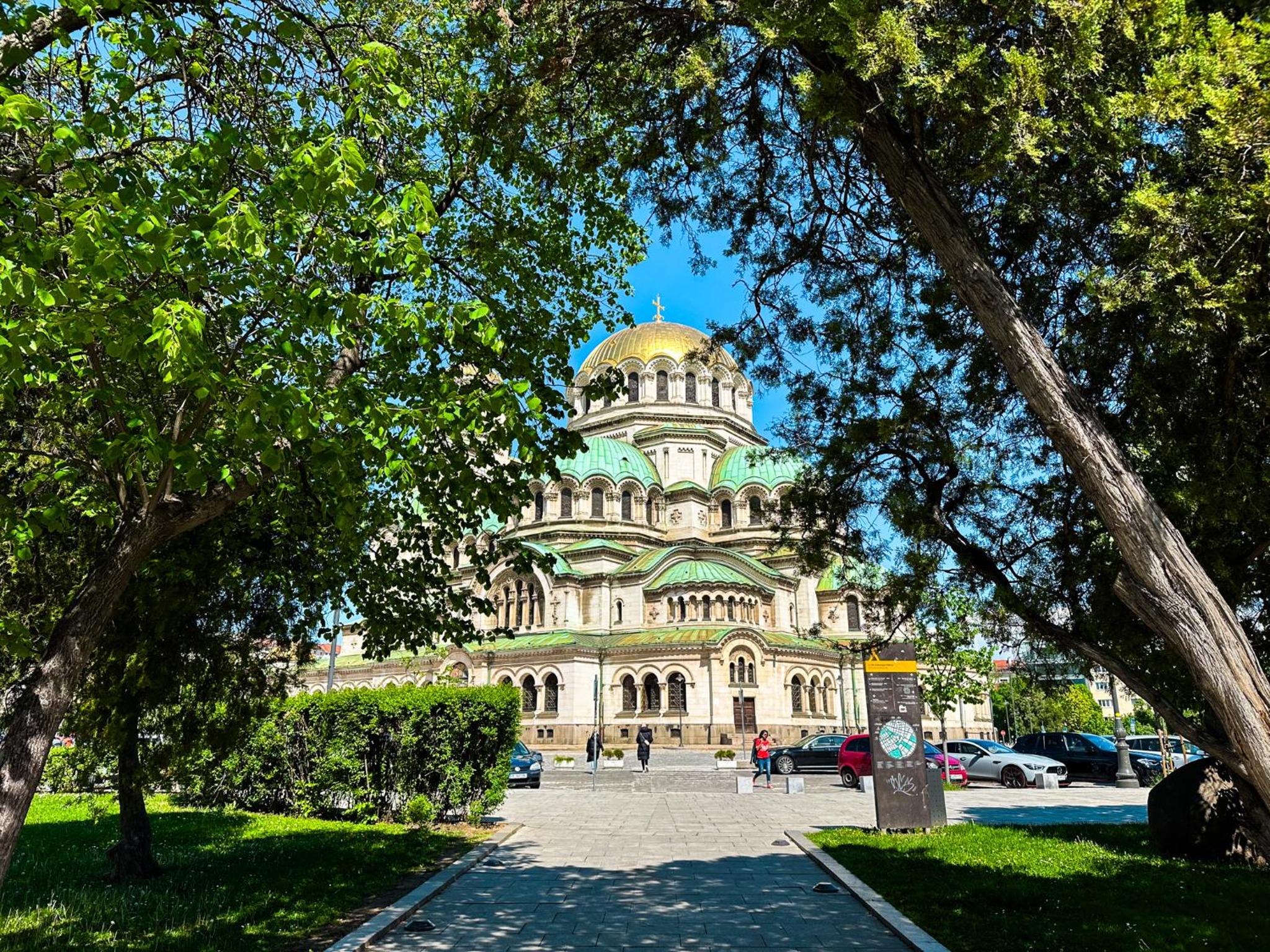 Prime Spot - 2BR -15BTH - Next to Nevsky Church