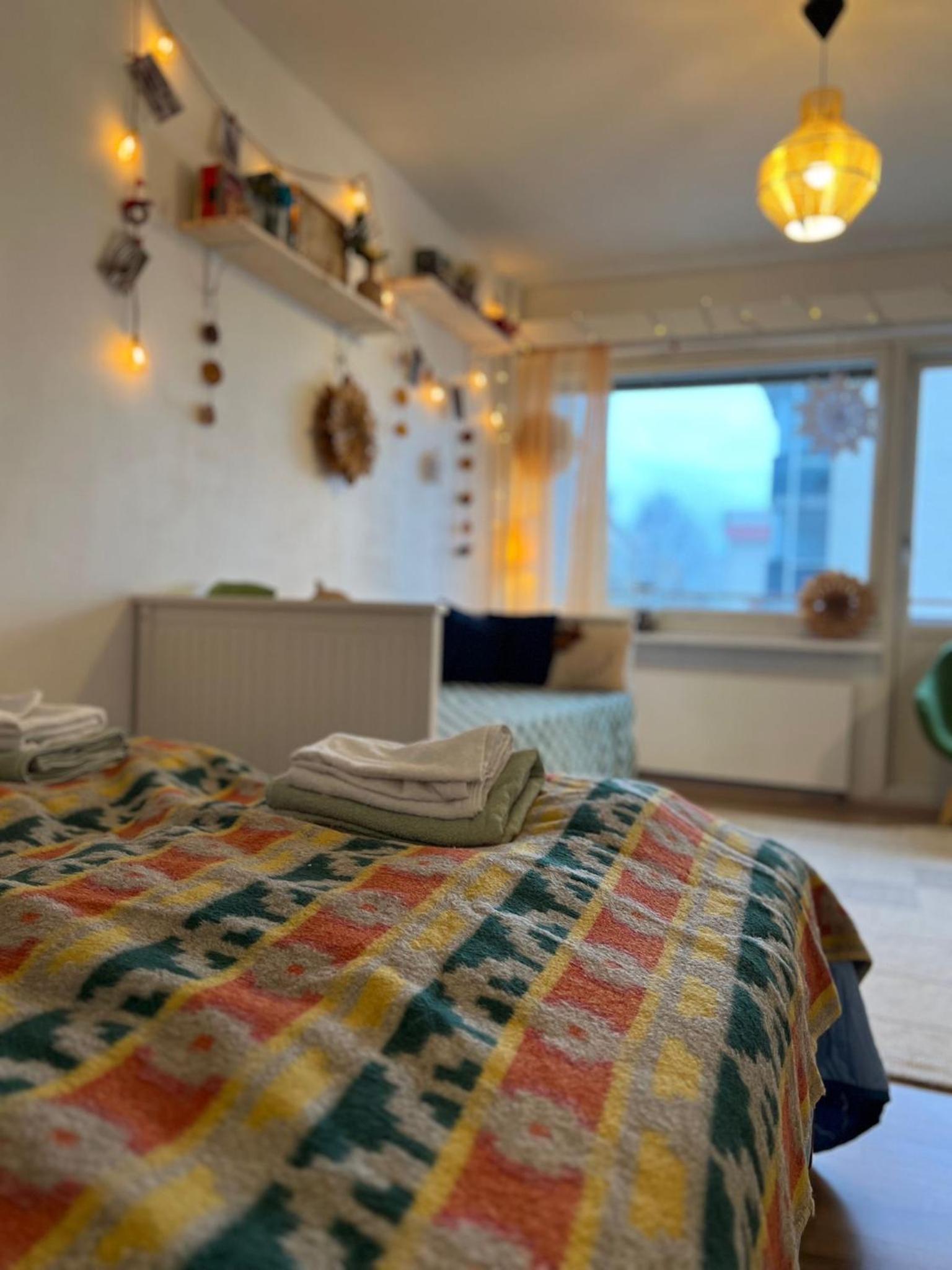 Cozy City-Center Apartment by Angry Birds Park