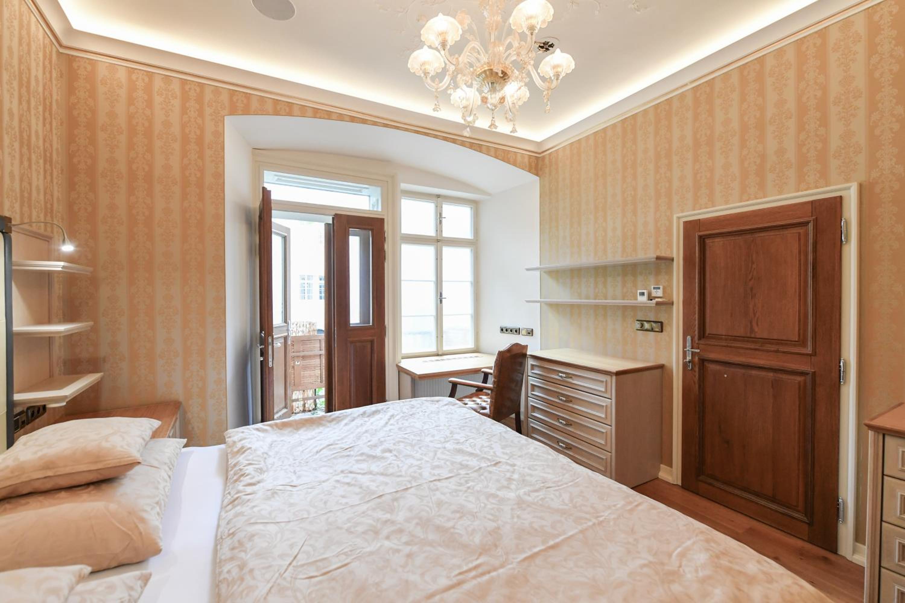 St Giles Sauna and Pool Table Apt