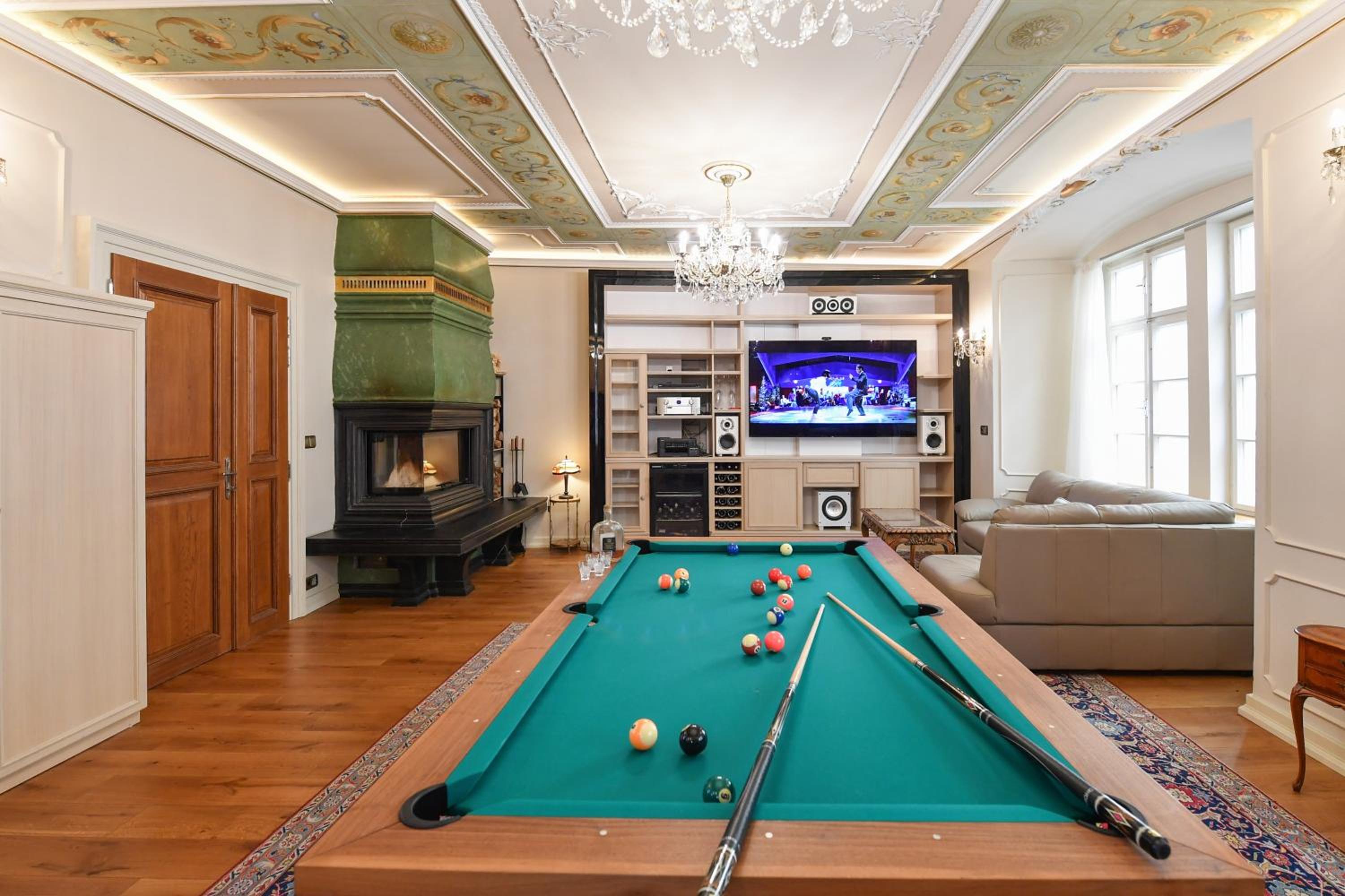 St Giles Sauna and Pool Table Apt